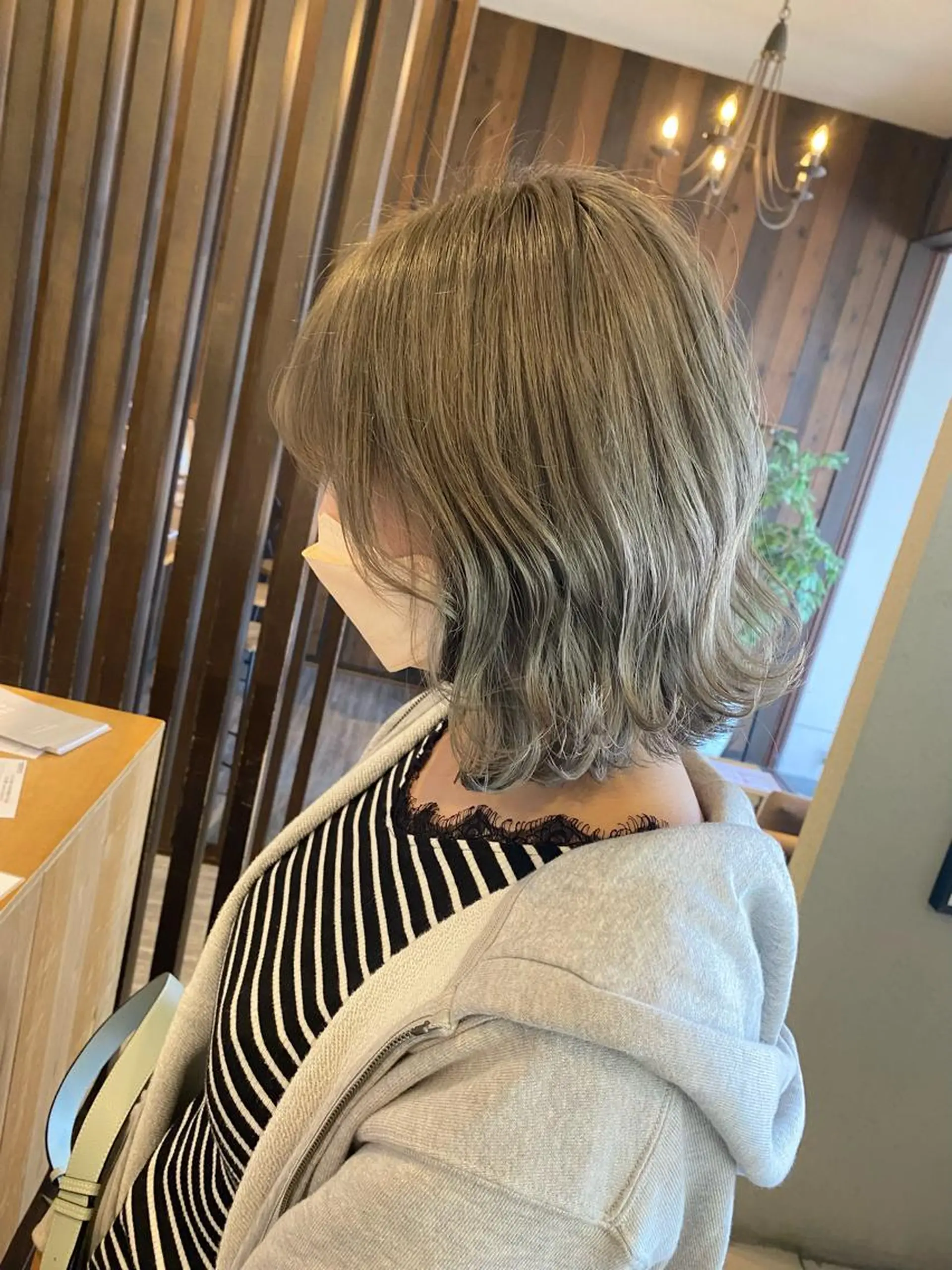 ミディアム カラー オリーブグレー ヘアカラー 具志 正太のヘアスタイル