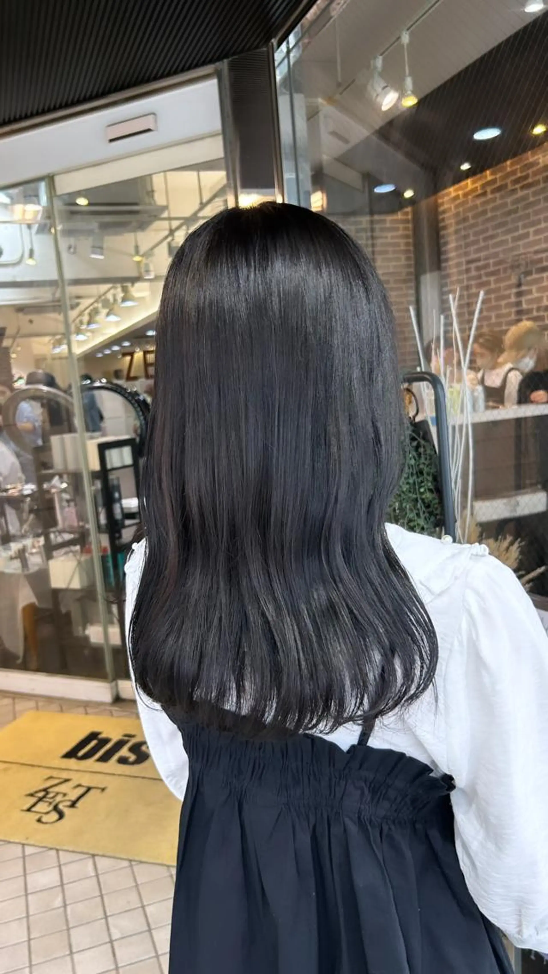 セミロング カラー ブリーチ ケアブリーチ ダブルカラー イヤリングカラー グラデーションカラー ヘアカラー メンズ特化/マツエク AYAKA🌙のヘアスタイル