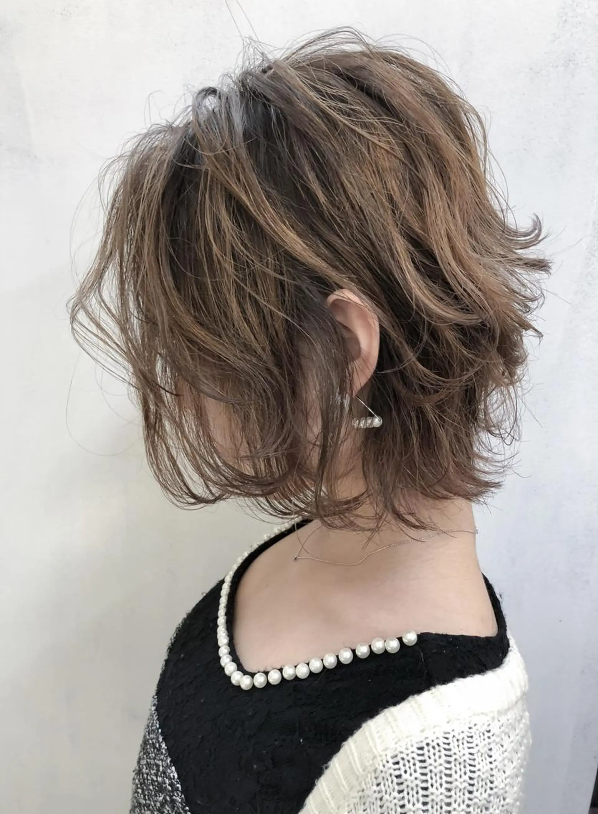 ショート カラー ヘアアレンジ アッシュ アッシュグレー バレイヤージュ ベージュカラー ブリーチ 髪質改善&韓国風特化 型サロン ミシェリーのヘアスタイル
