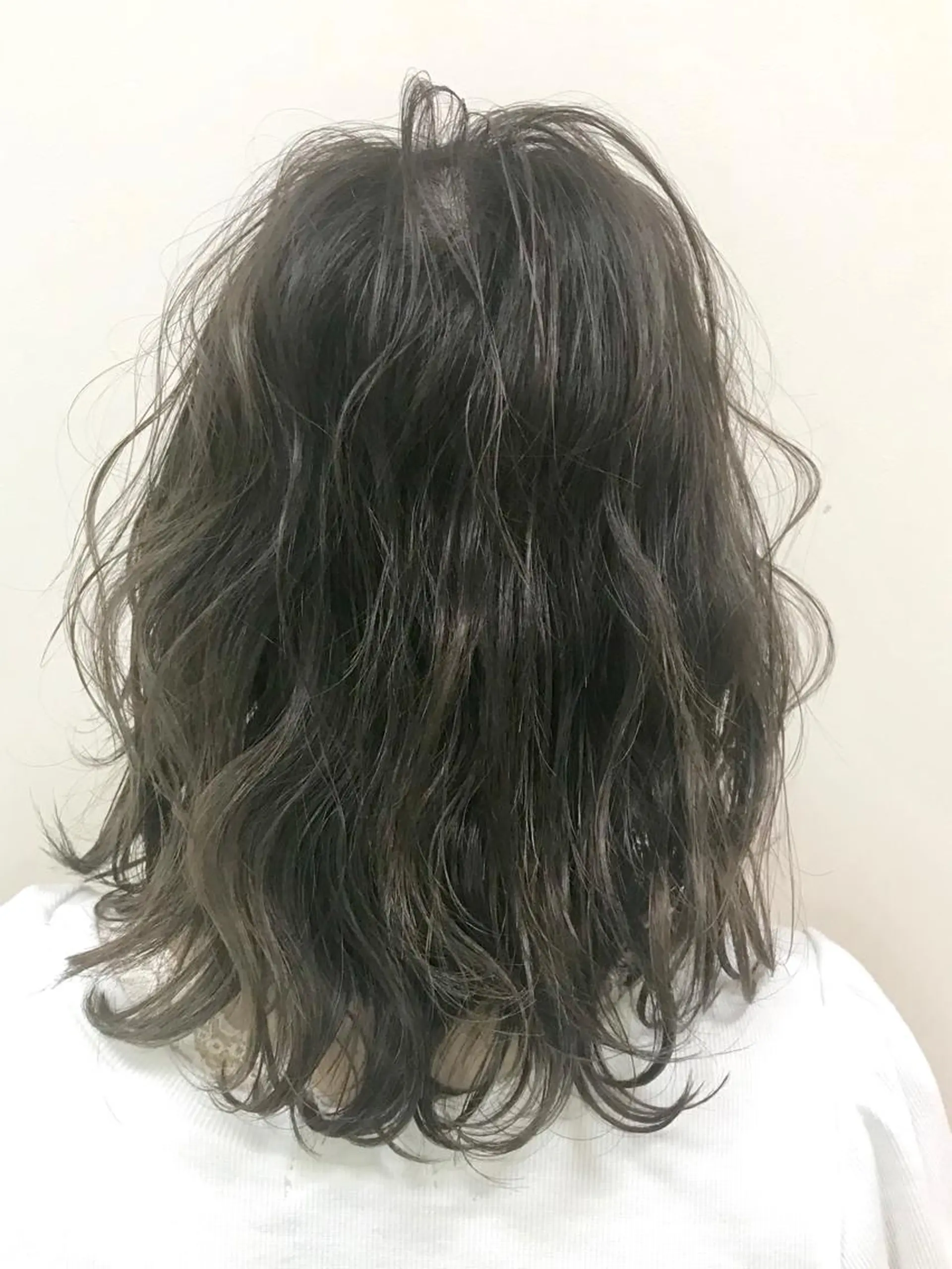 ミディアム カラー パーマ ヘアアレンジ メンズ ネイル マツエク・マツパ カット ヘアカラー パーマ 縮毛矯正 トリートメント ヘッドスパ Lien 深井店のヘアスタイル