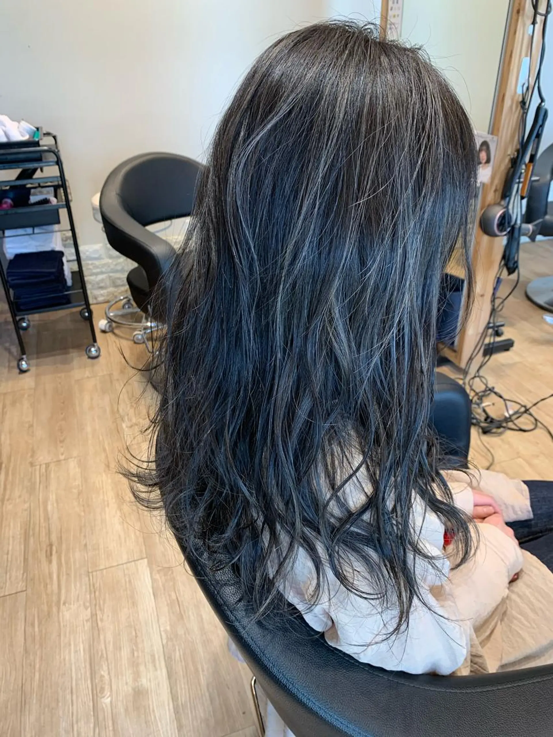 セミロング カラー ハイライトカラー ハイライト カット ヘアカラー 大久保 隆蔵のヘアスタイル