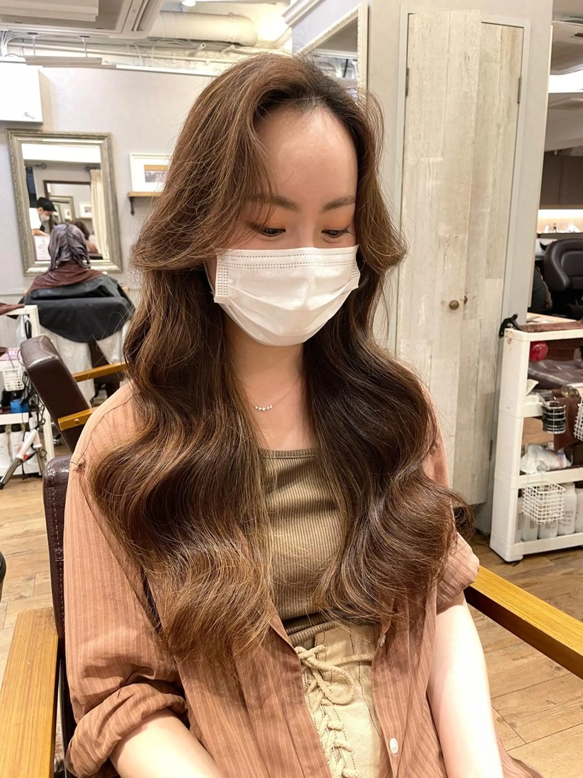 ロング カラー SALOWIN 新宿三丁目EAST所属・韓国レイヤー🇰🇷 layercut✂️のヘアスタイル