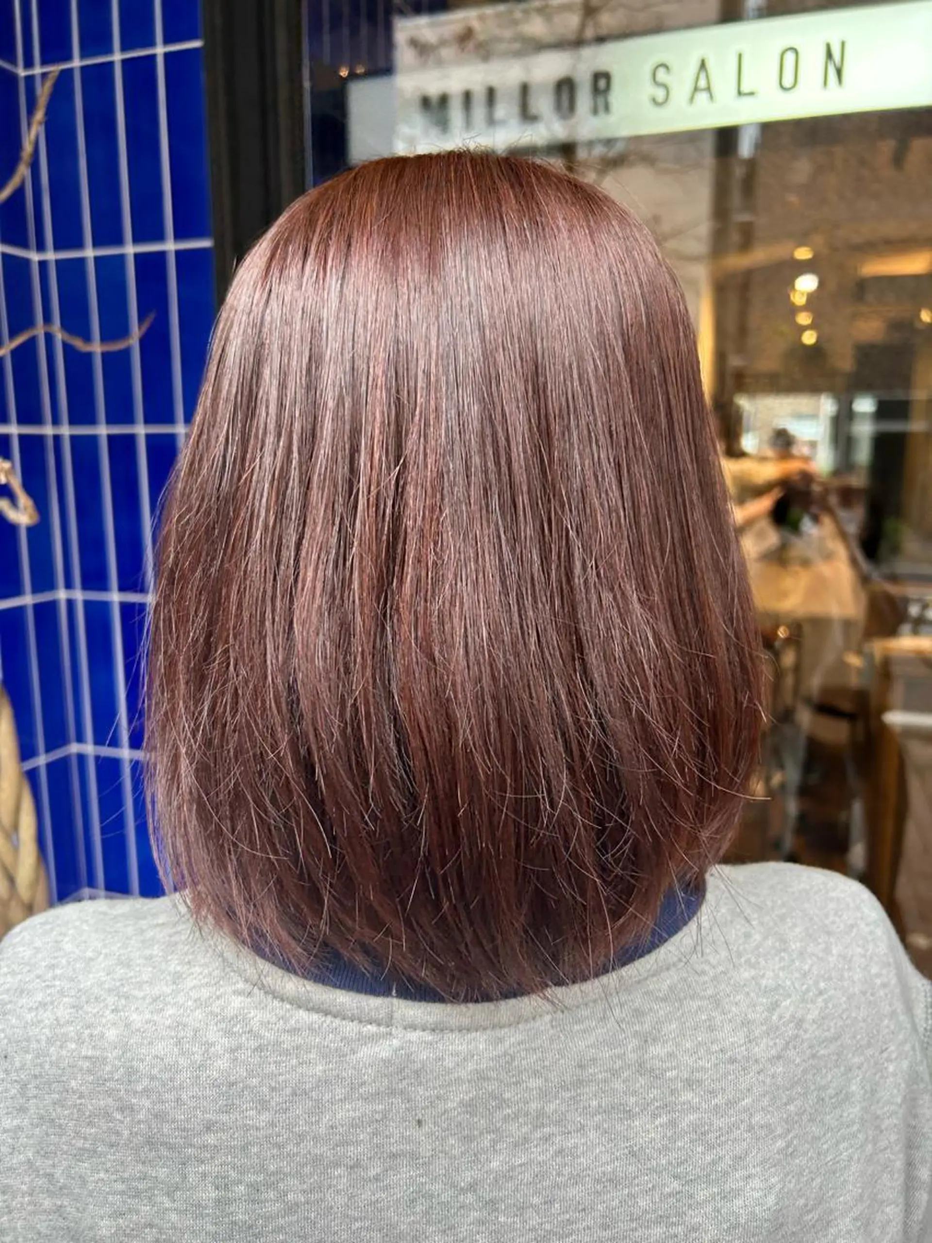 ミディアム MILLOR “ミラー”のヘアスタイル