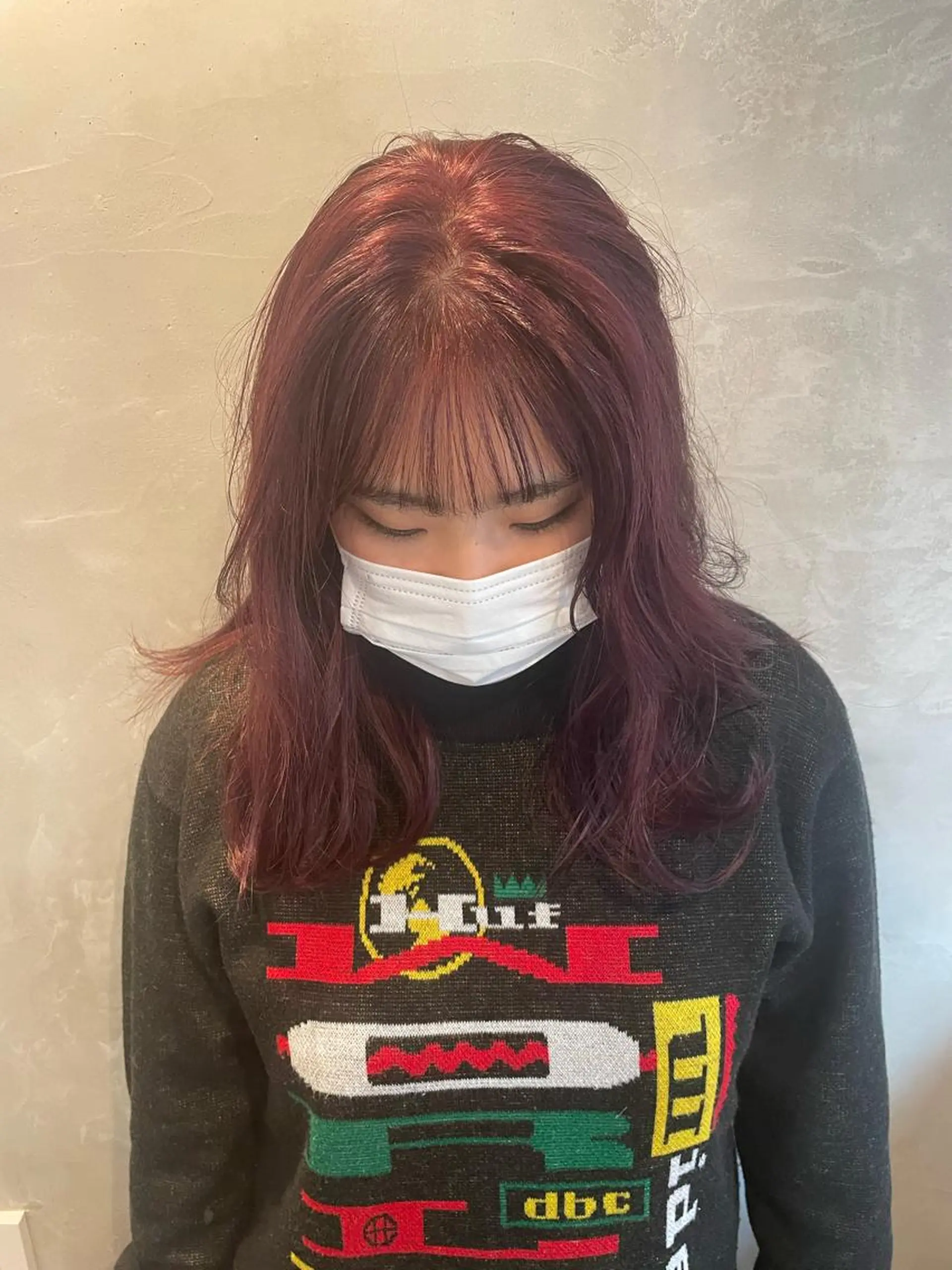 セミロング パープルカラー ヘアカラー 渋谷 留菜のヘアスタイル