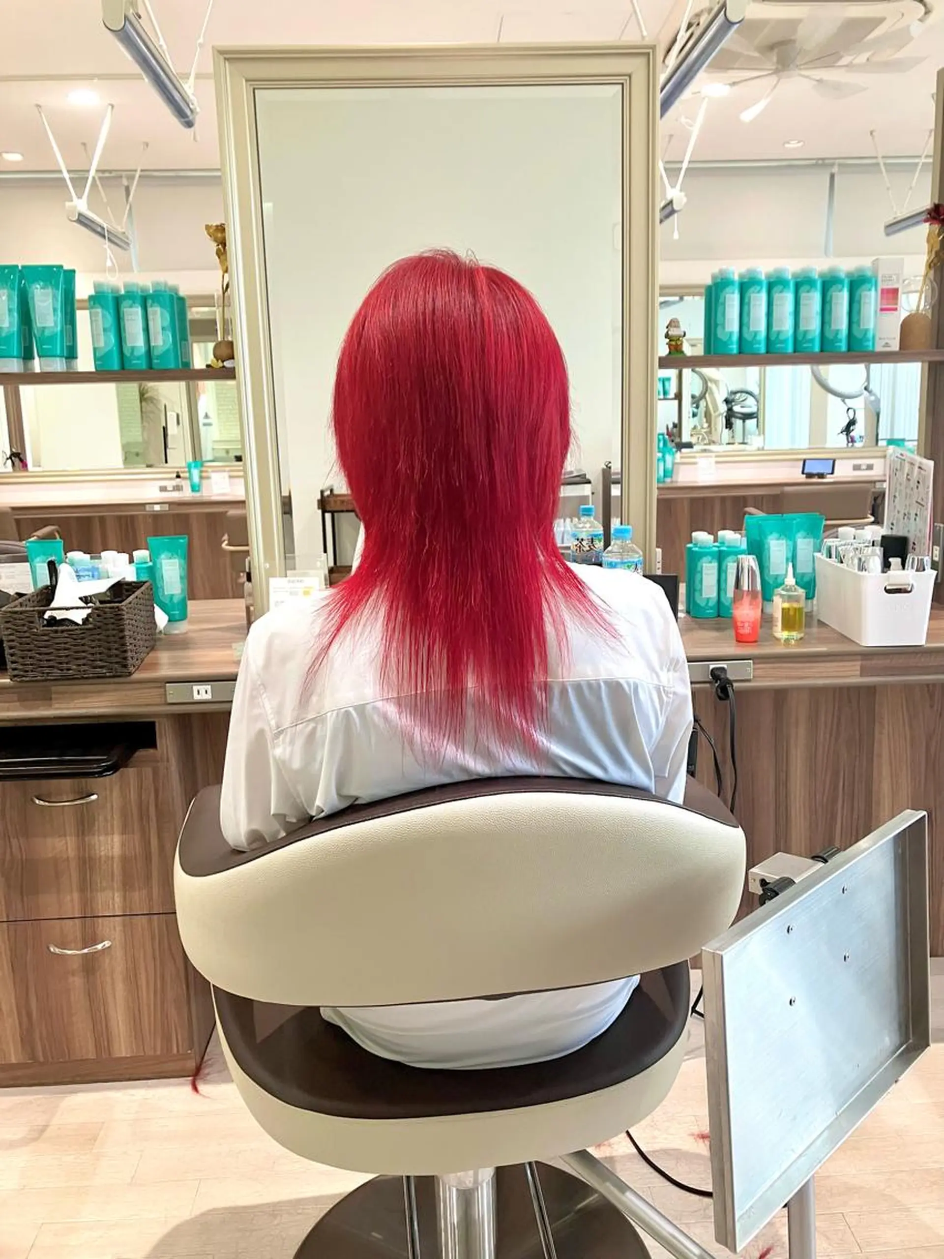 セミロング カラー ヘアカラー Re:st所属・Miyavi/カラー ショートボブのヘアスタイル