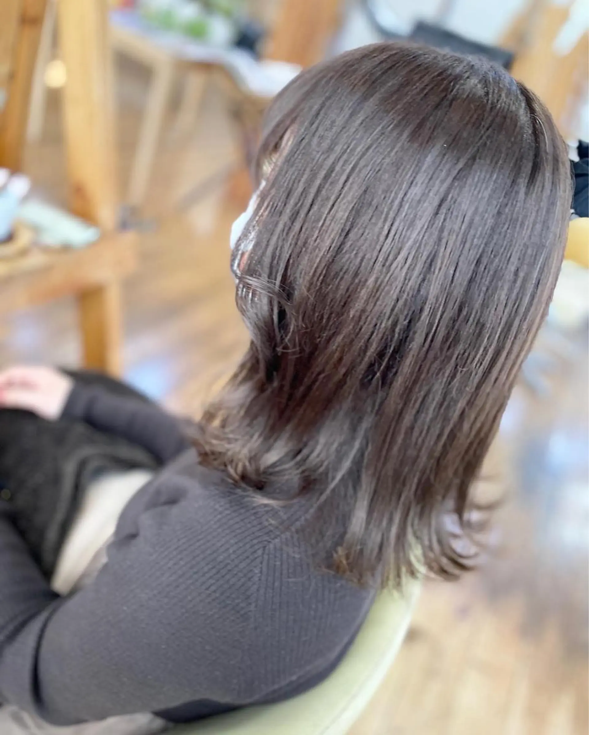 ミディアム カラー ベージュカラー 荒木 ひろかのヘアスタイル