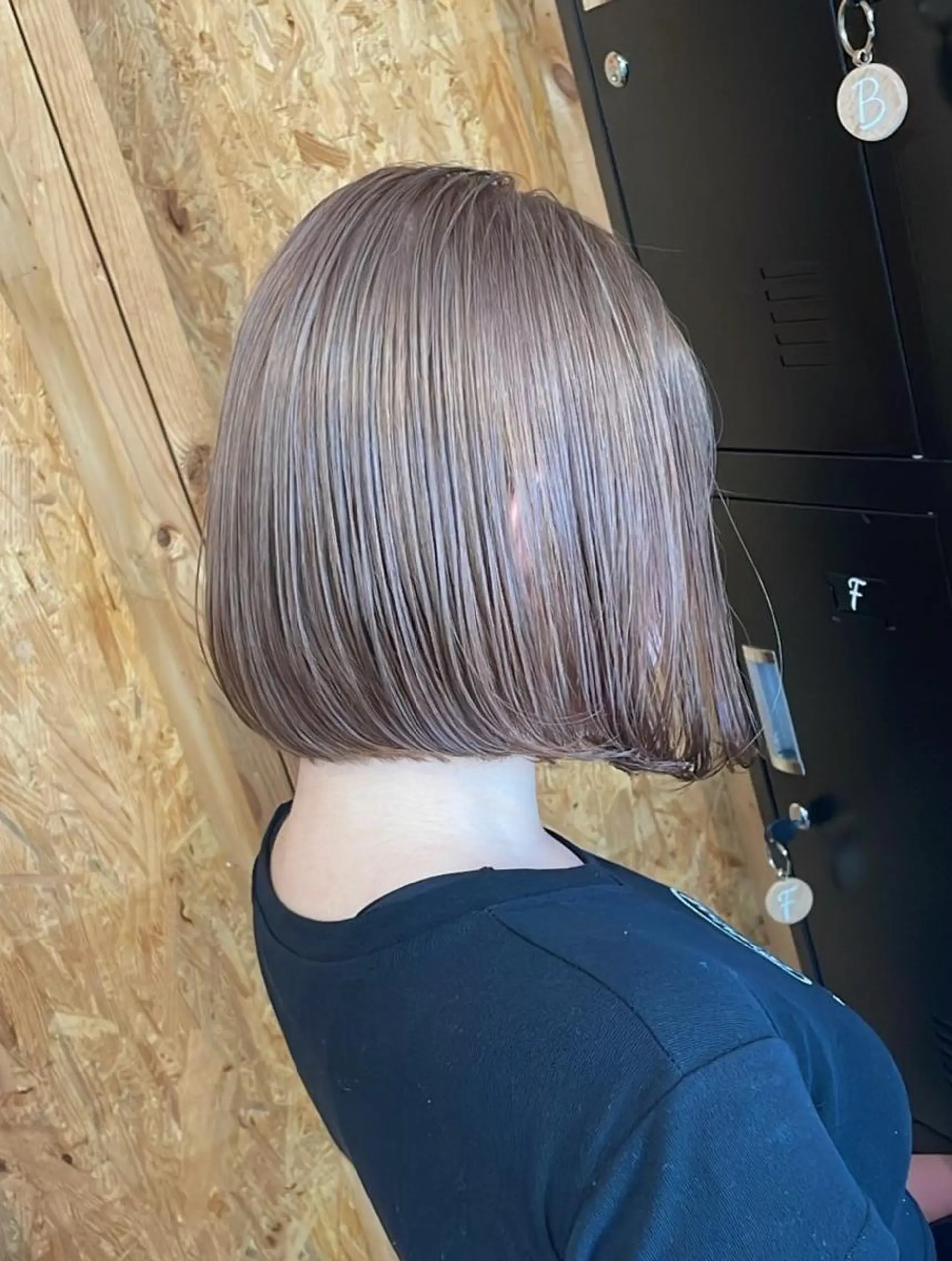 ショート ☘️ハイトーンボブ ☘️初めてのボブ💫のヘアスタイル