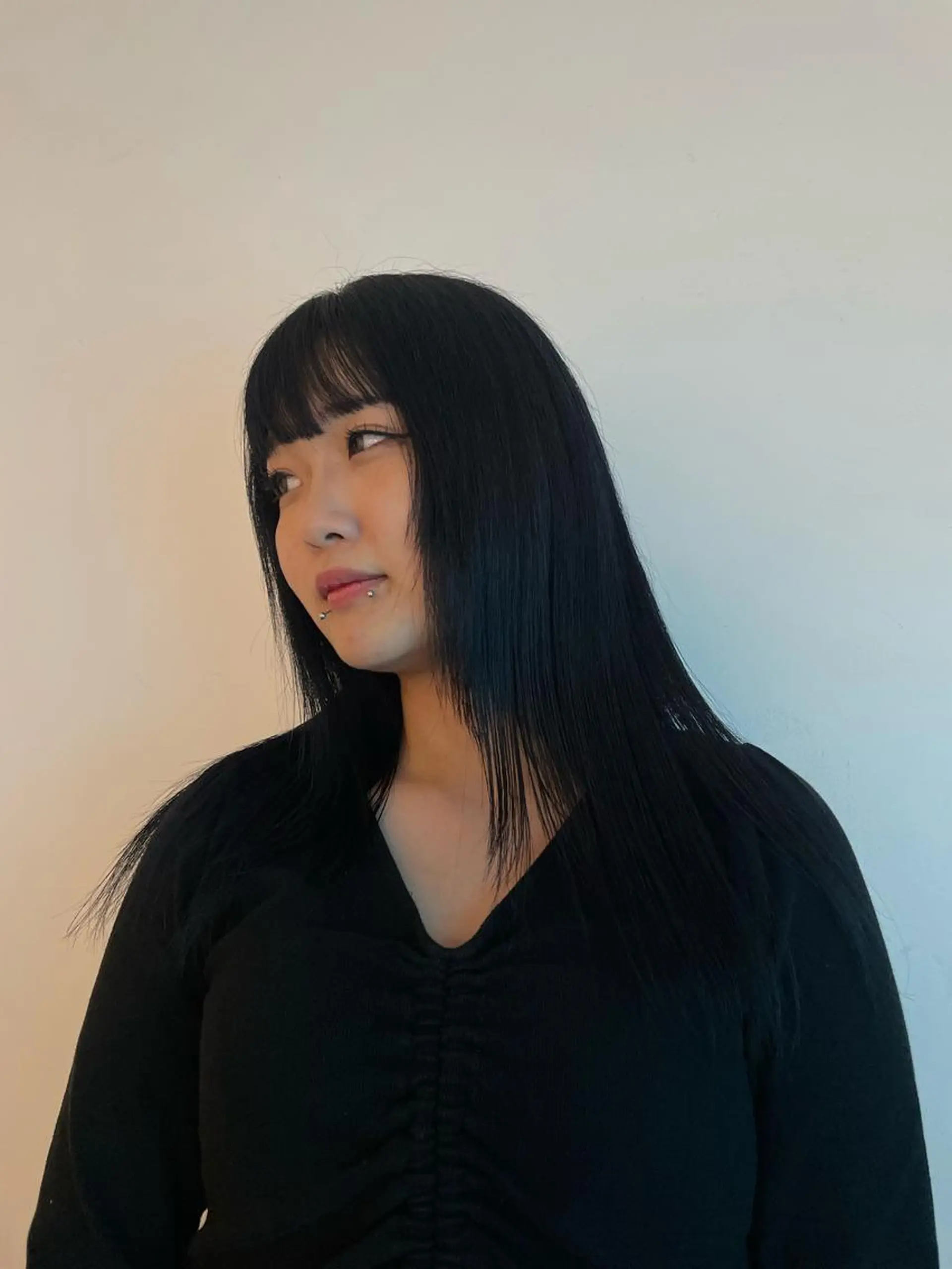 ロング カラー 黒髪 ブルーカラー ブルーブラック ヘアカラー 🌟暖色系ハイトーン 🌟AIのヘアスタイル