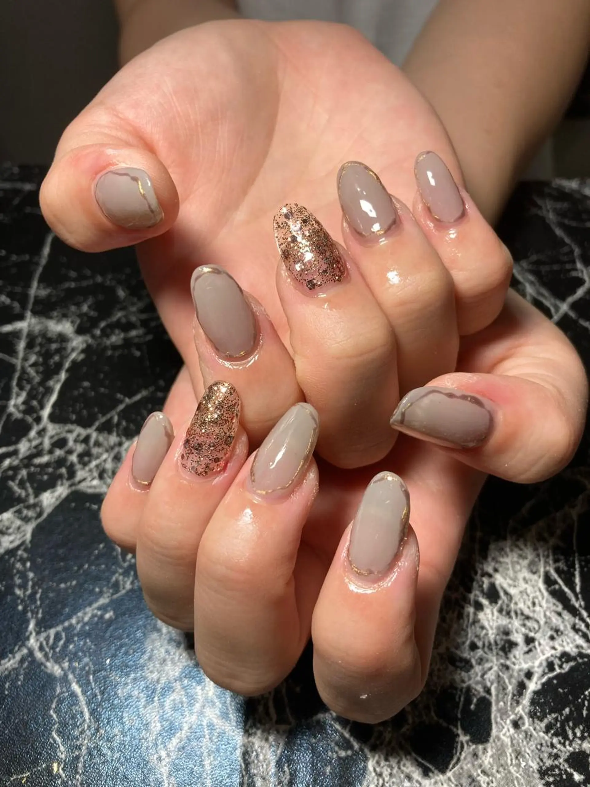 ミディアム ネイル ハンドネイル ✴︎ Delightのネイルデザイン