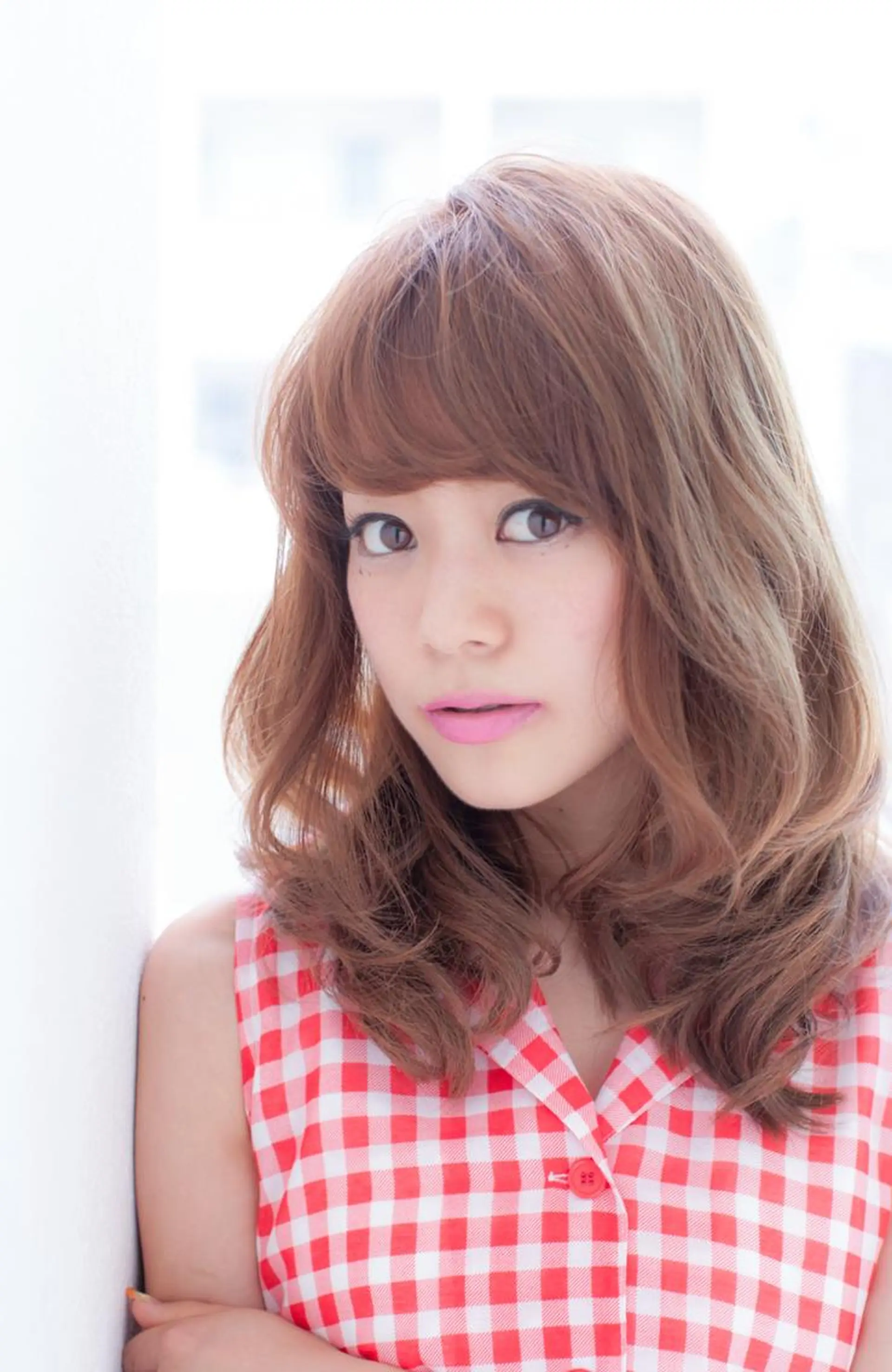 セミロング カラー パーマ ベージュカラー オレンジ オレンジベージュ レイヤーカット カット ヘアカラー パーマ トリートメント 山田 周のヘアスタイル