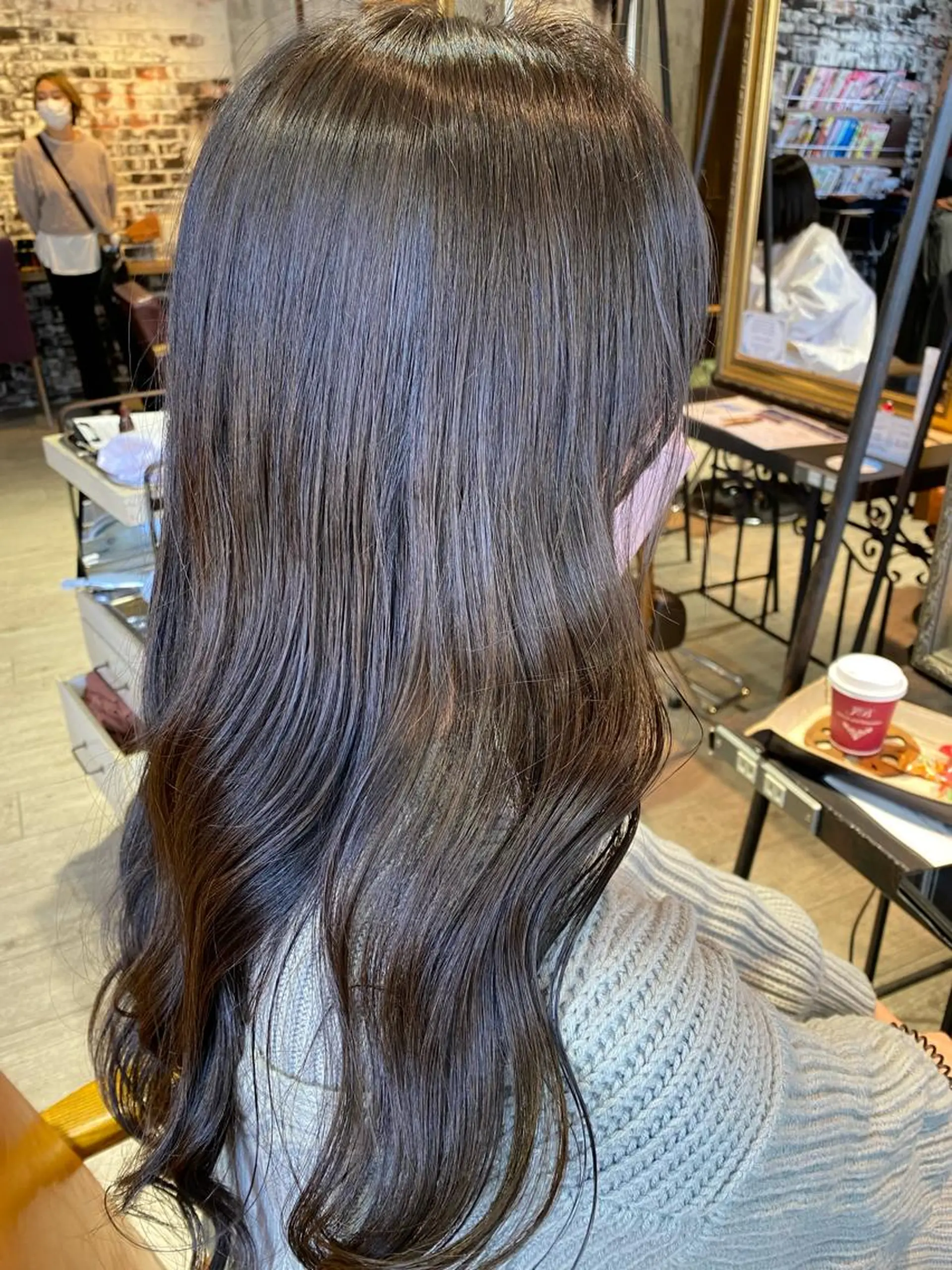 ロング カラー ヘアアレンジ ベージュカラー オリーブベージュ ヘアカラー トリートメント MODE K’s川西 瀧尻光のヘアスタイル