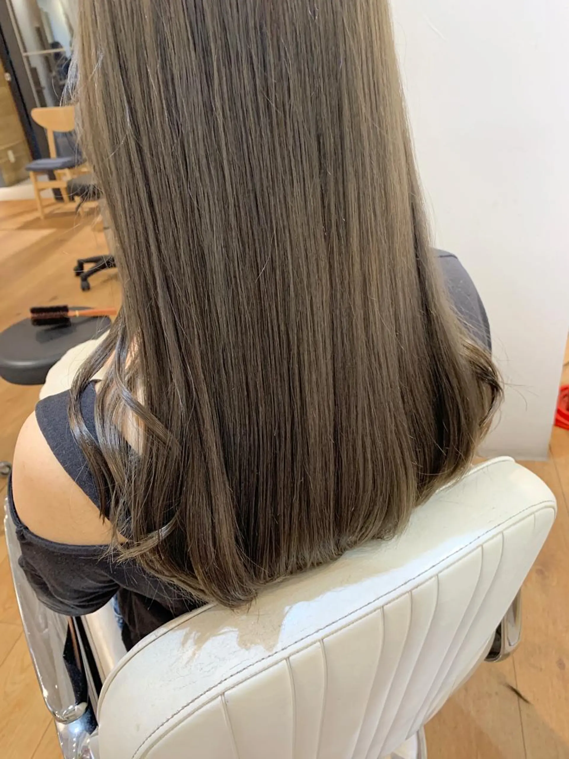 ロング ヘアカラー ＮＥＷＩ　京橋 【yoko】のヘアスタイル