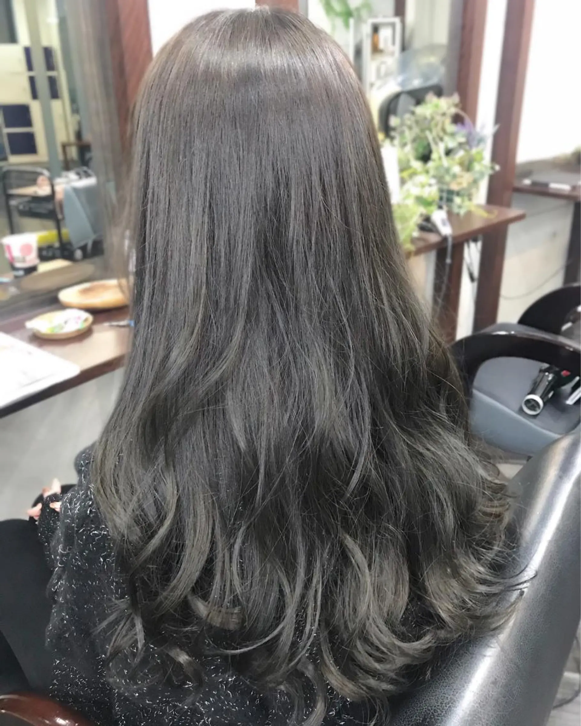 ロング カラー アッシュ アッシュグレー アッシュグレージュ グレージュ ヘアカラー トリートメント cocoru所属・＊横浜駅＊ 金子 誠也のヘアスタイル