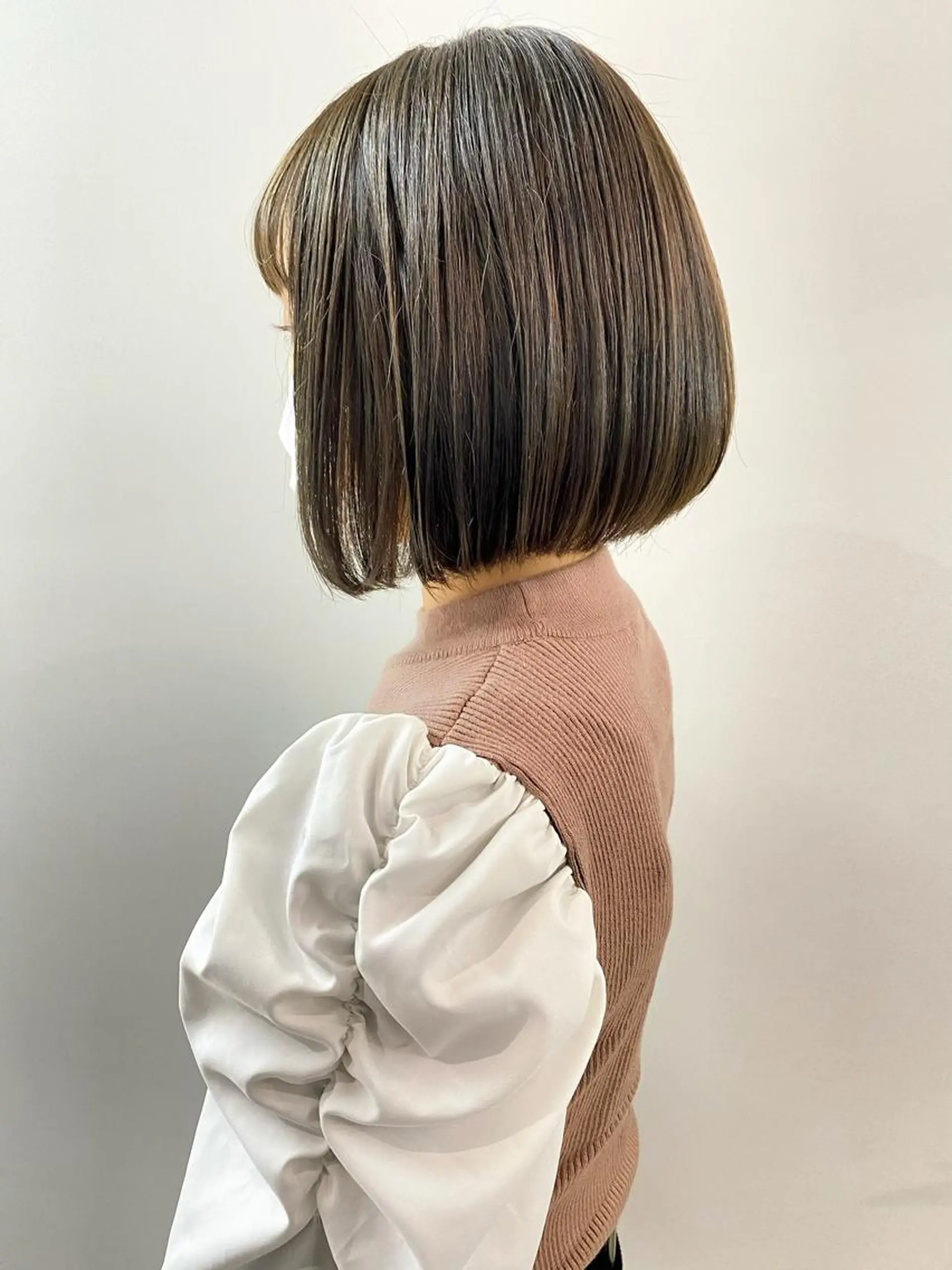 ショート カラー グレージュ ボブ カット ヘアカラー ハイトーン特化🌟 仲川和人のヘアスタイル