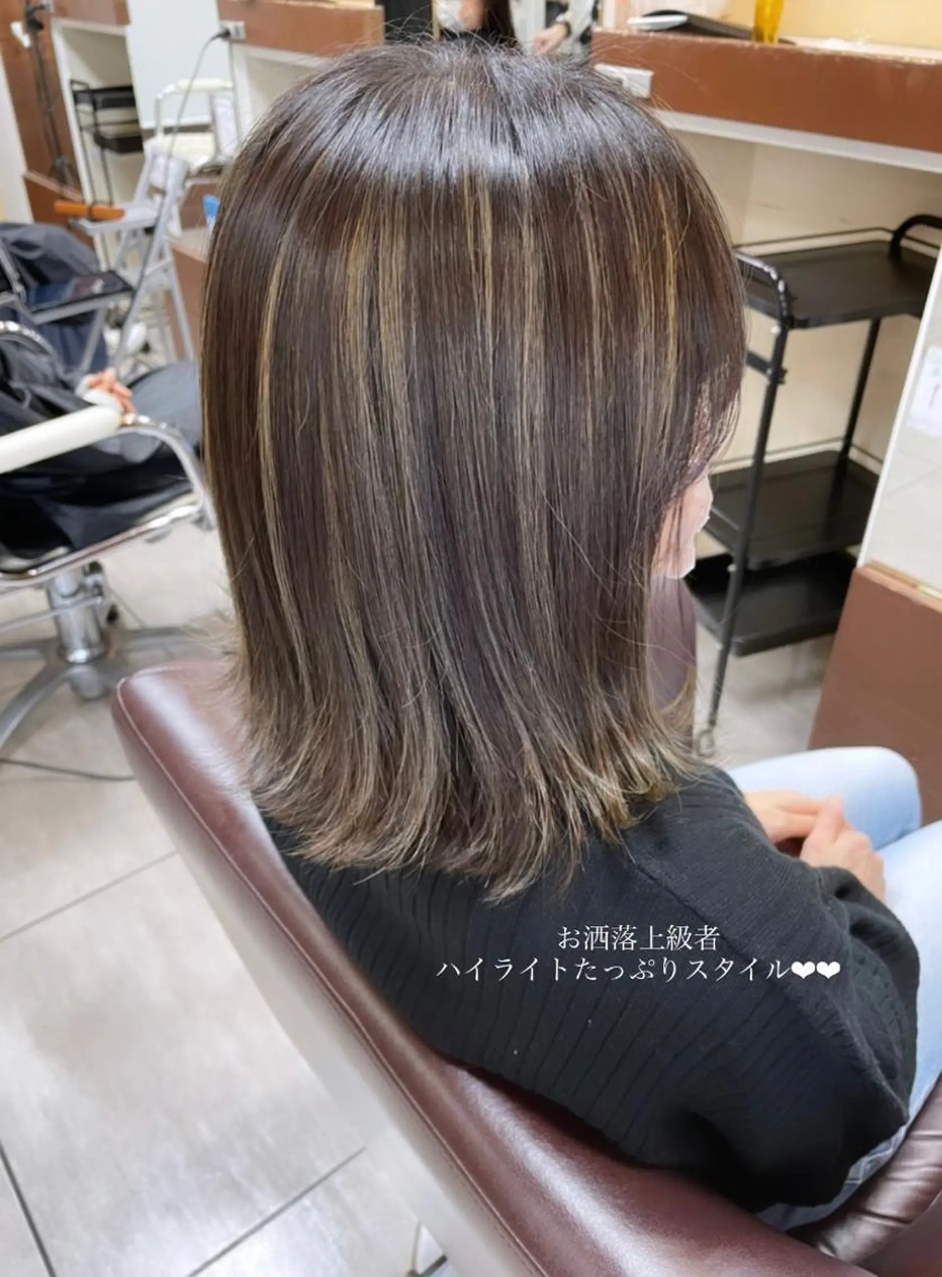 ミディアム カラー ヘアアレンジ ハイライトカラー ハイトーンカラー ボブ ハイライト 韓国風ヘア ヘアカラー HAIRSALONLOOP所属・川上 麻梨阿のヘアスタイル