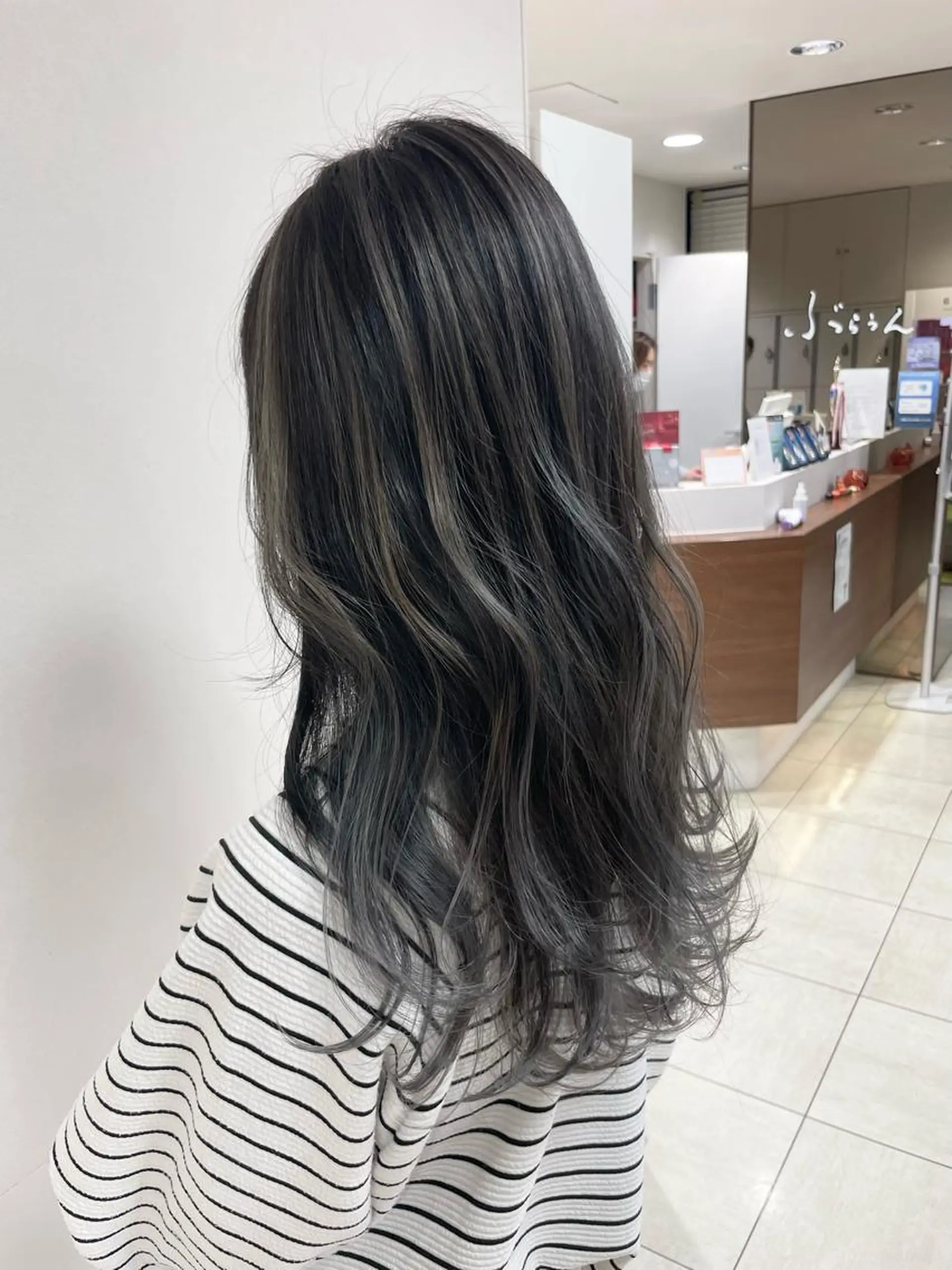 ロング カラー ヘアアレンジ ヘアカラー トリートメント 【Sweep】おじま のぞみのヘアスタイル