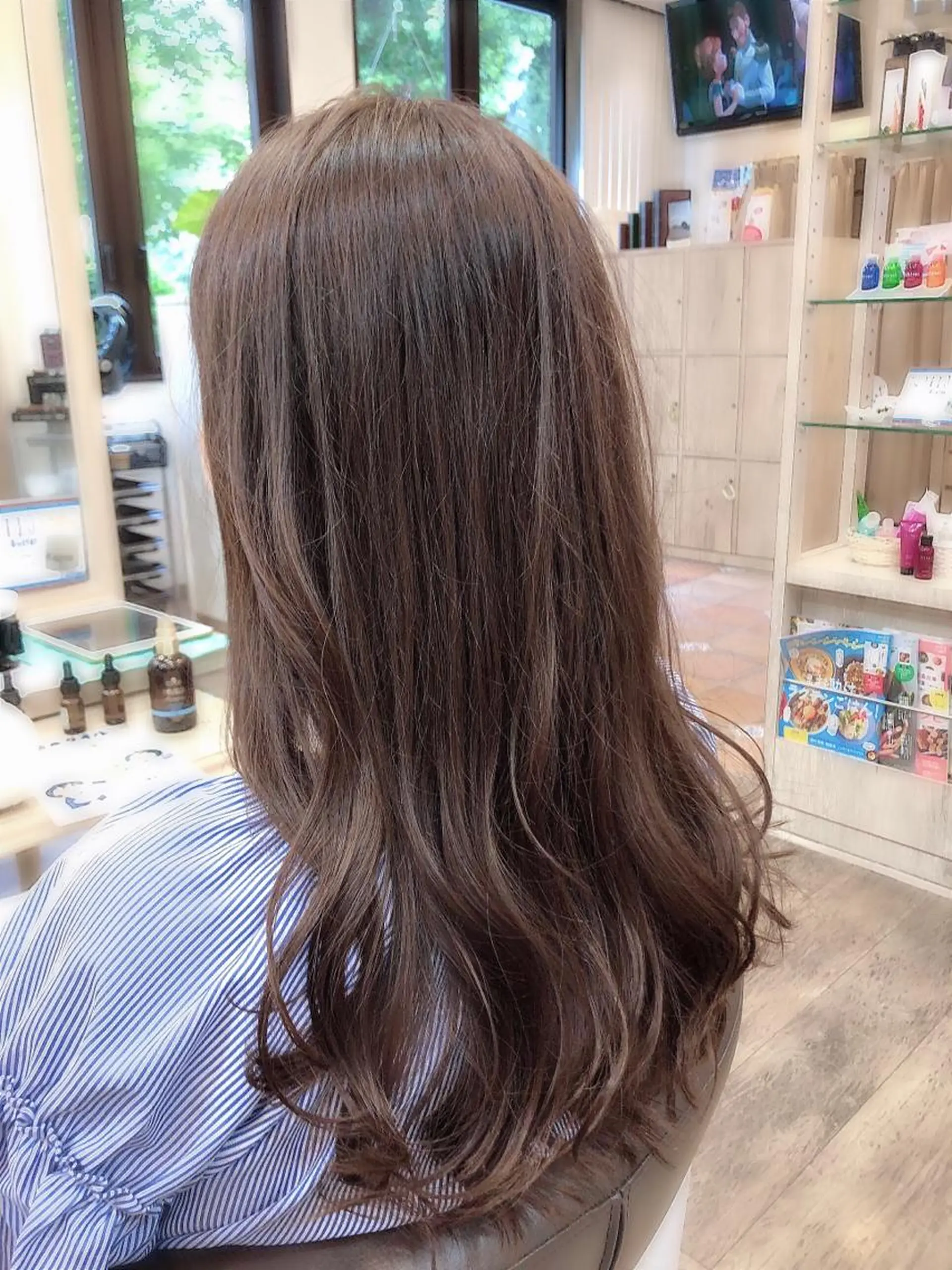 セミロング カラー グレージュ イルミナカラー 尚平 40代からの 髪質改善専門のその他イメージ