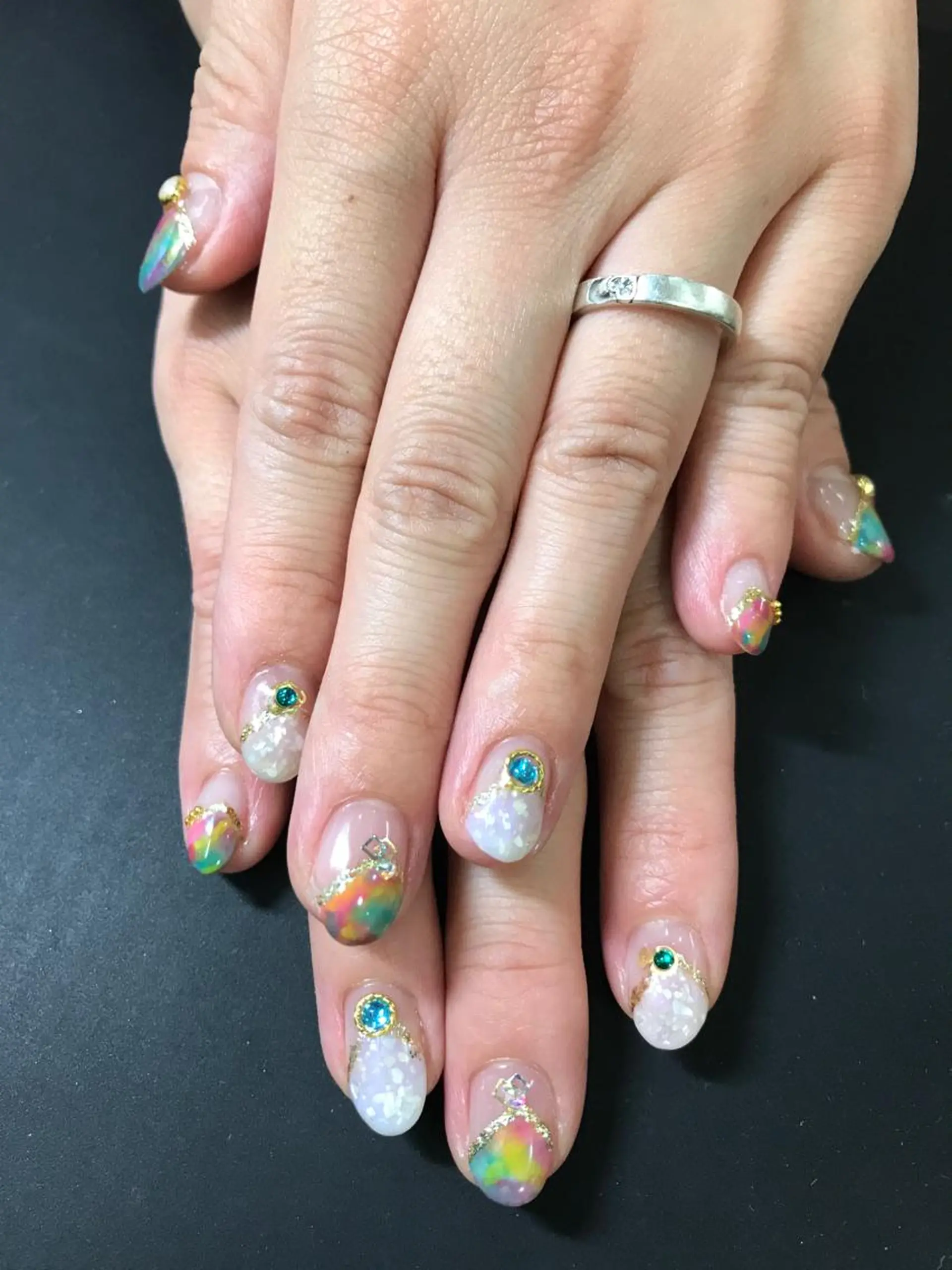 ネイル みんなの店所属・仲谷 つかさのエステ・リラクイメージ