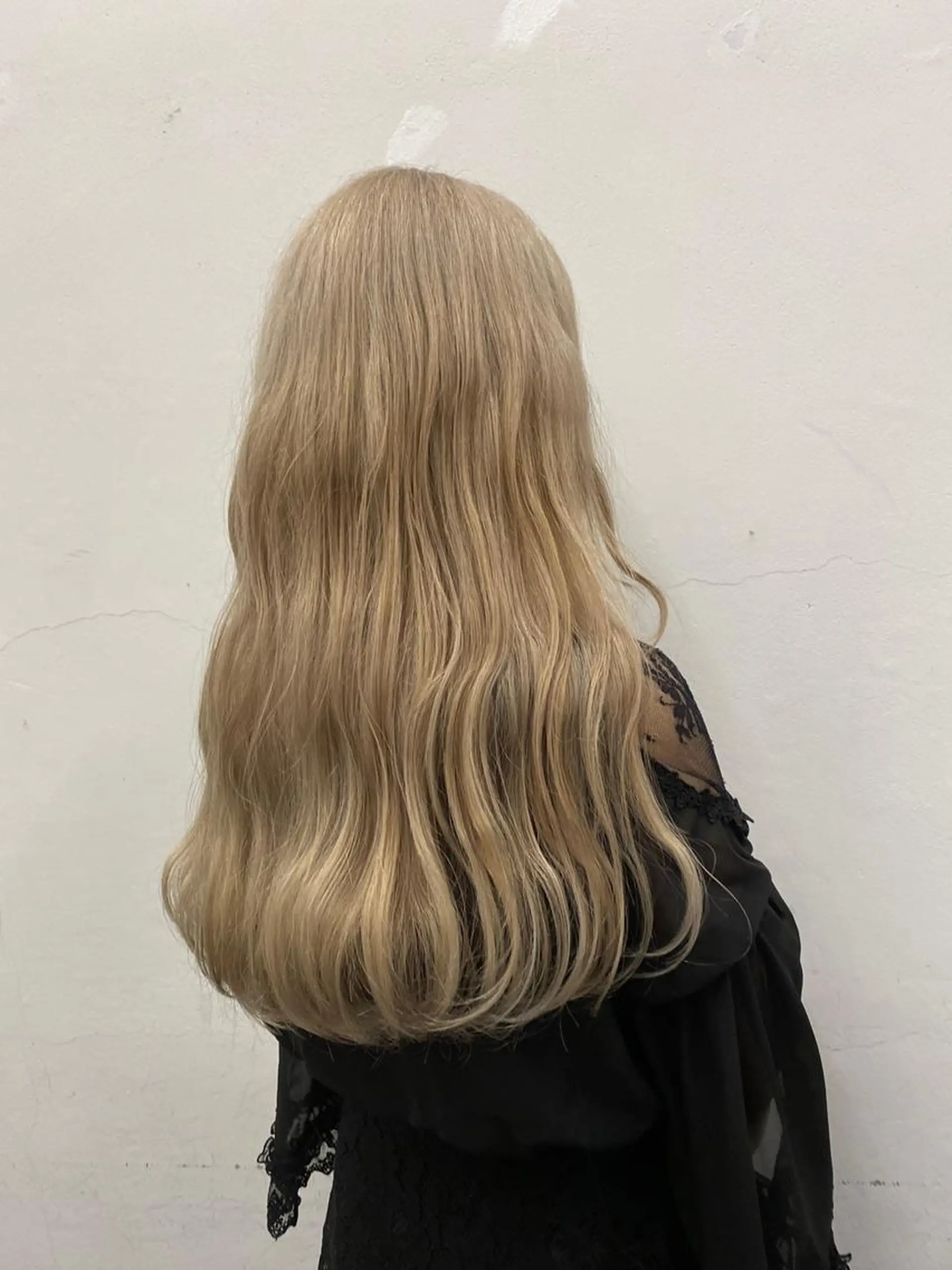 ロング カラー ヘアカラー トリートメント SOLA .のヘアスタイル