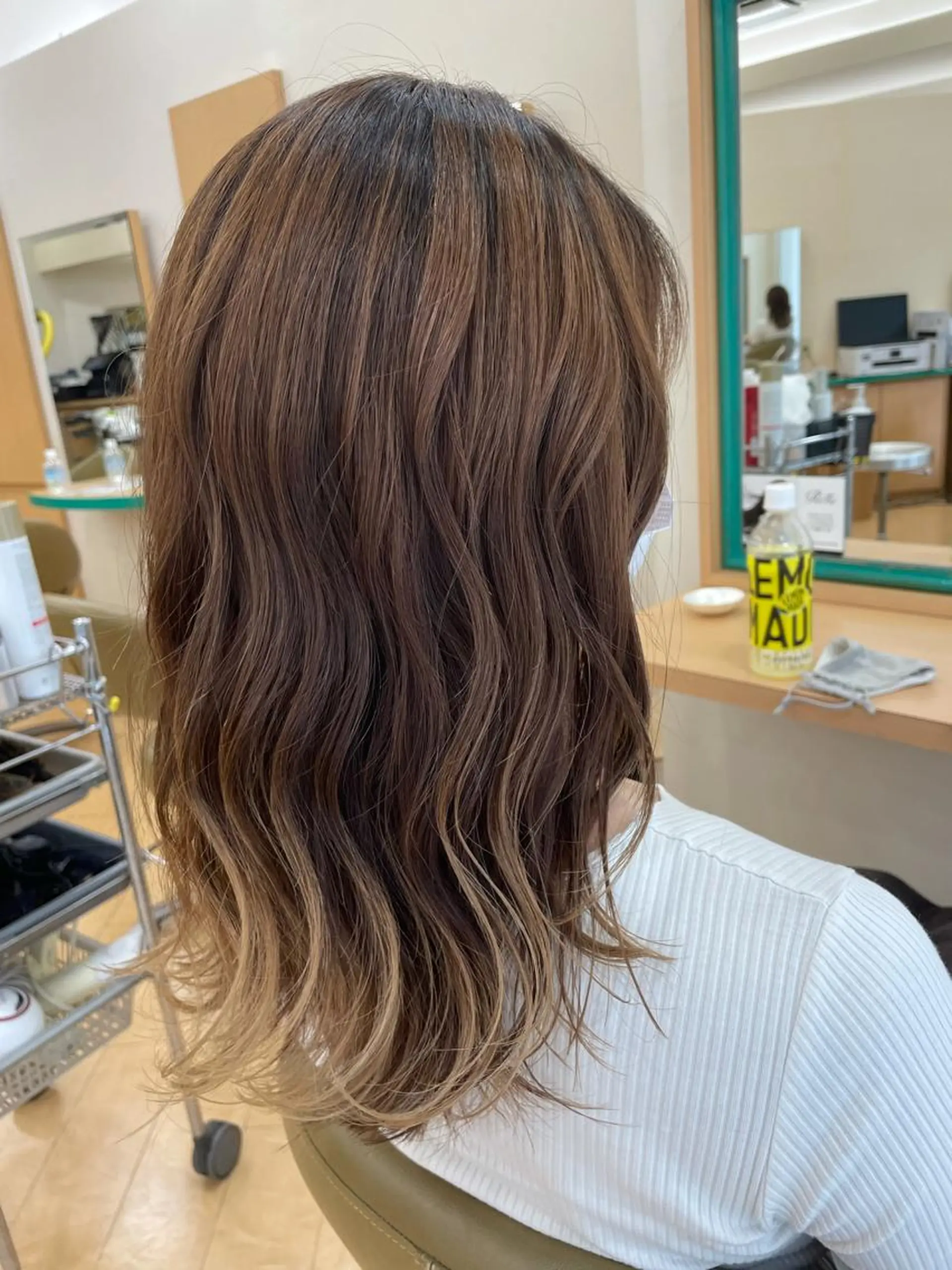 セミロング カット トリートメント ヘッドスパ 福原 亜祐美のヘアスタイル