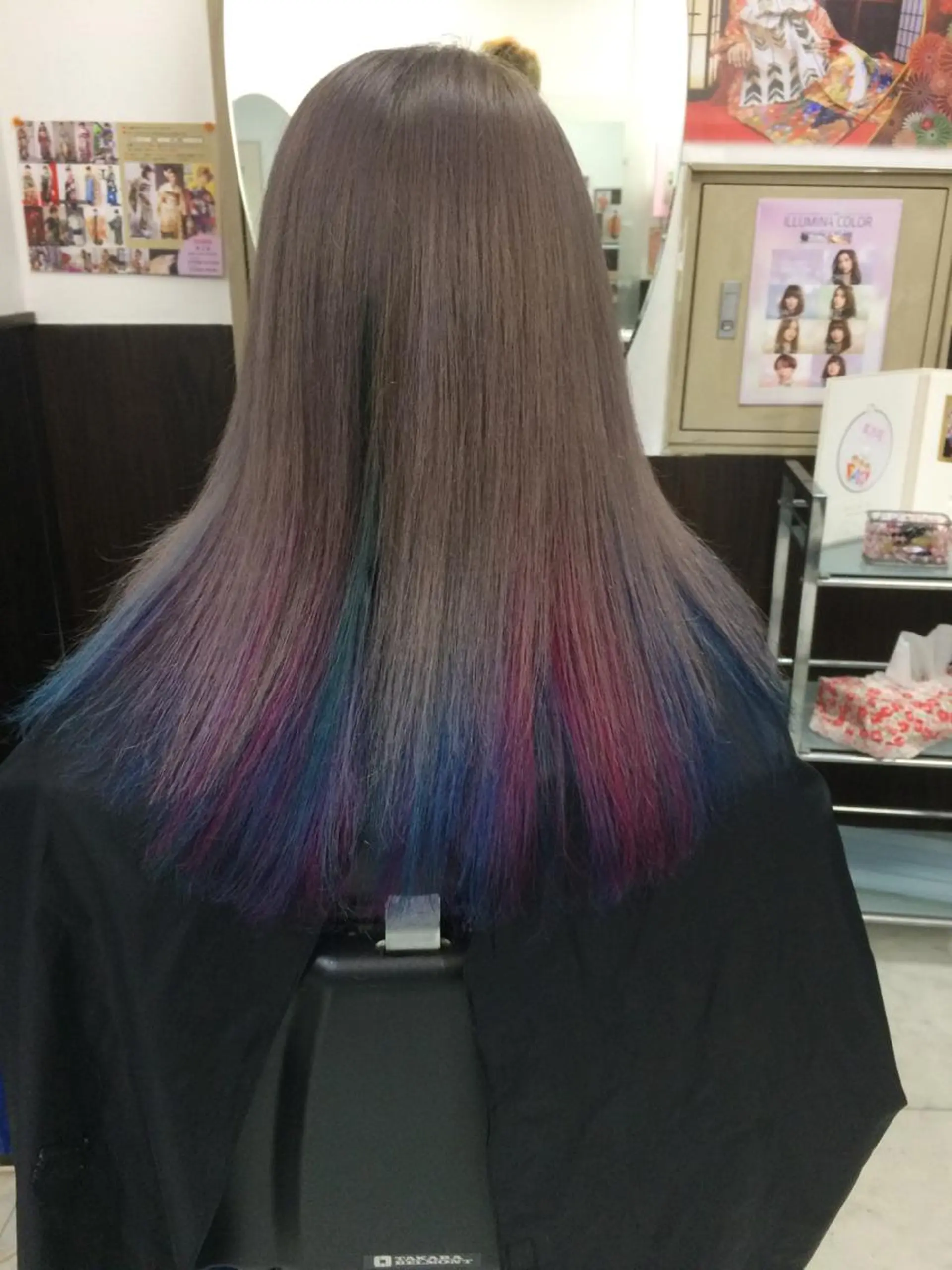 ロング カラー ユニコーンカラー ハイトーンArphy 安蒜佑太のヘアスタイル