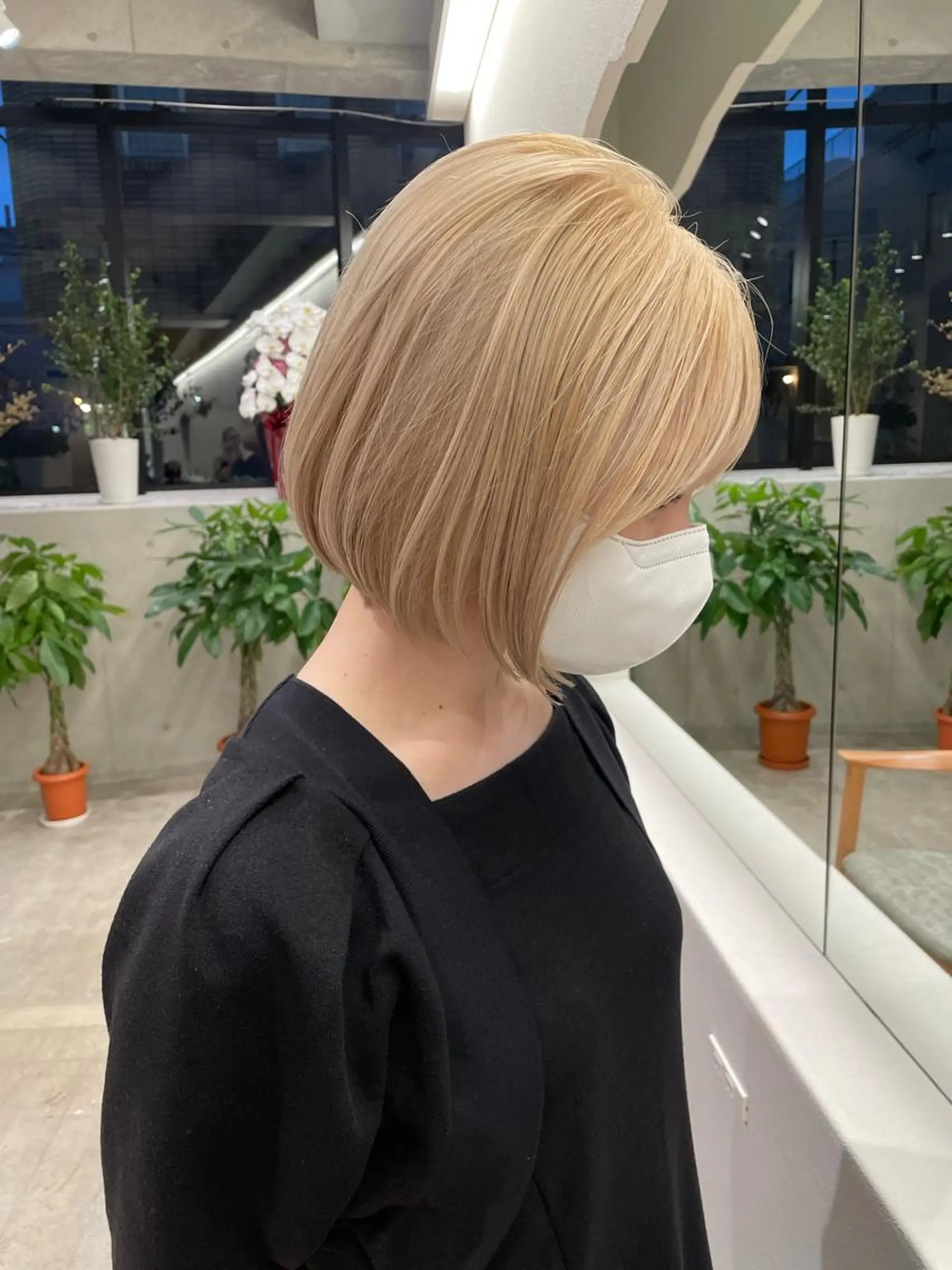 ショート カラー ヘアアレンジ ミニボブ/ブリーチ 🌈MISATOのヘアスタイル