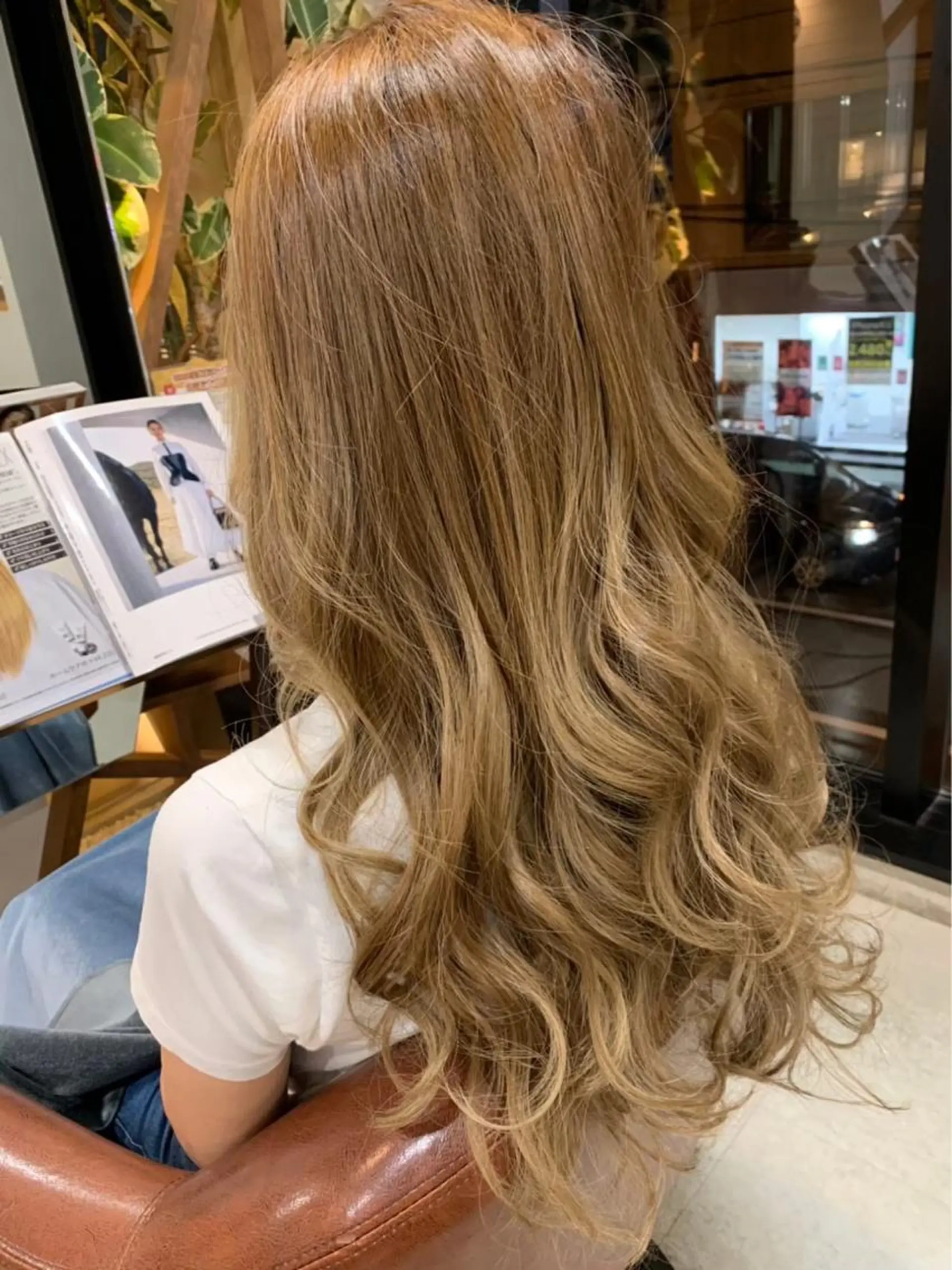 ロング カラー ORO塚口店所属・新店舗ORO塚口店 駅から徒歩4分🚶のヘアスタイル