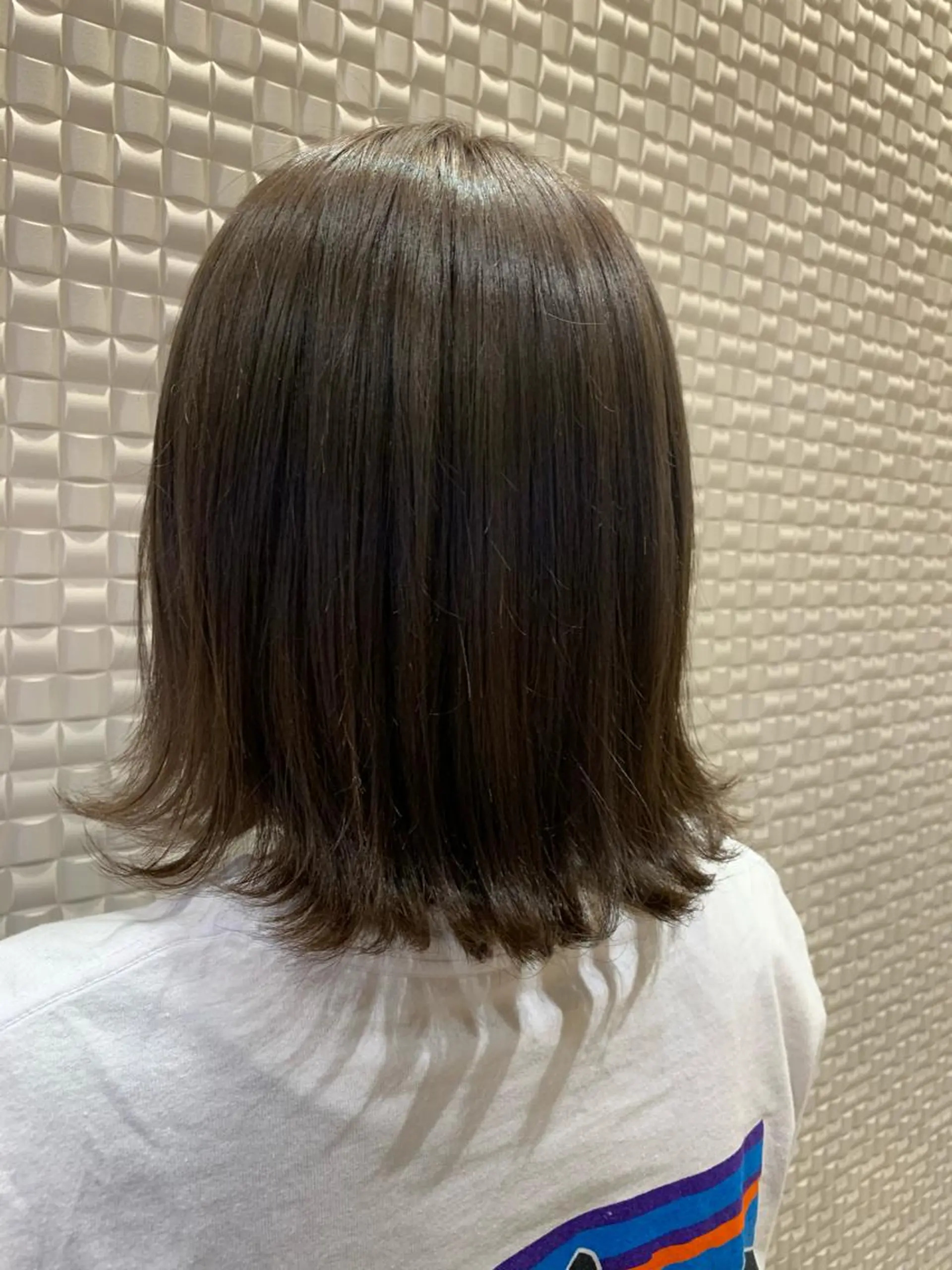 ミディアム カラー ベージュカラー 外国人風カラー 外ハネヘア シャドールーツ美容師 篠原康太のヘアスタイル