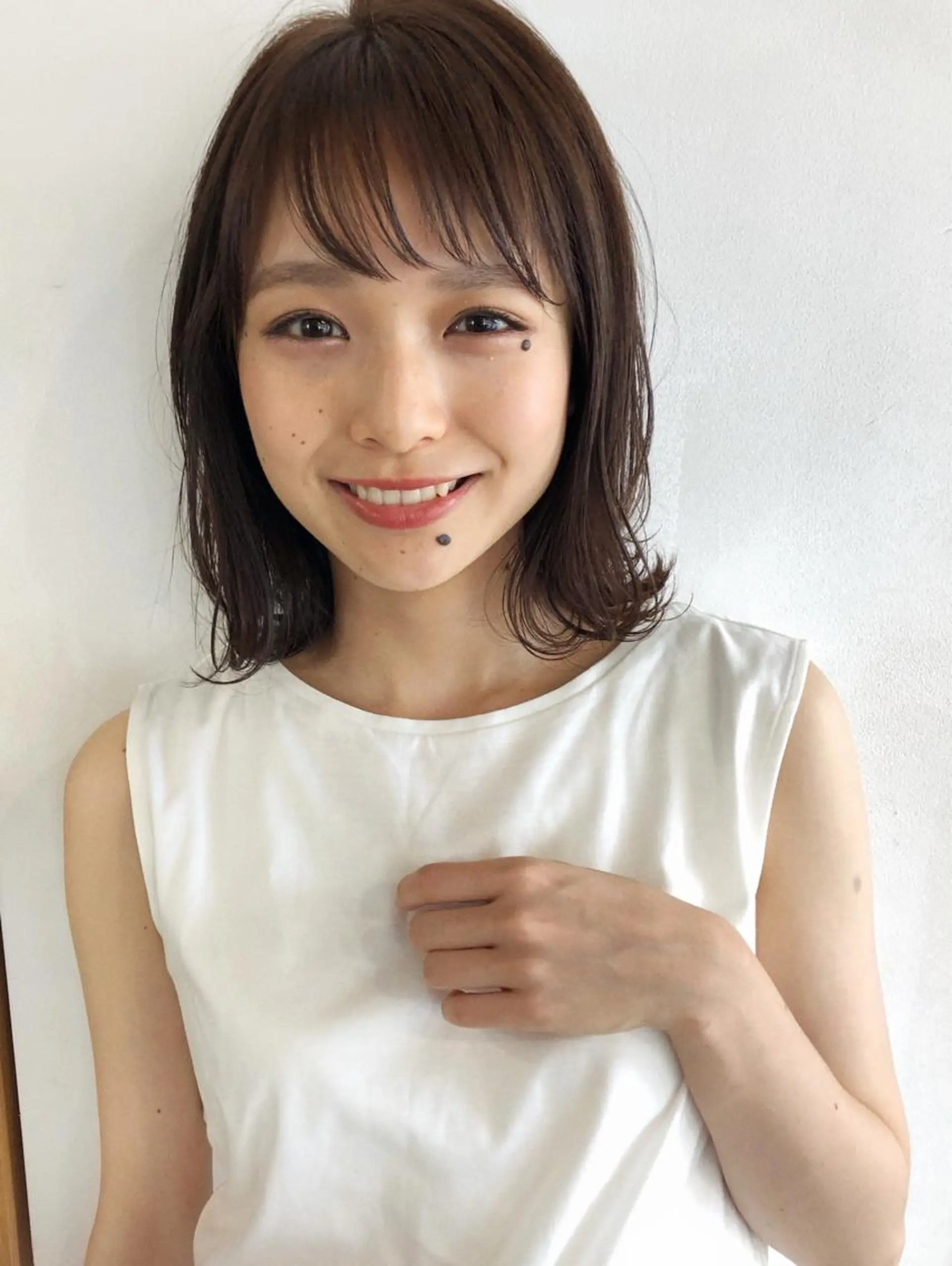 ミディアム 切りっぱなしボブ ボブ 外ハネヘア amber池袋所属・徳本 駿太のヘアスタイル