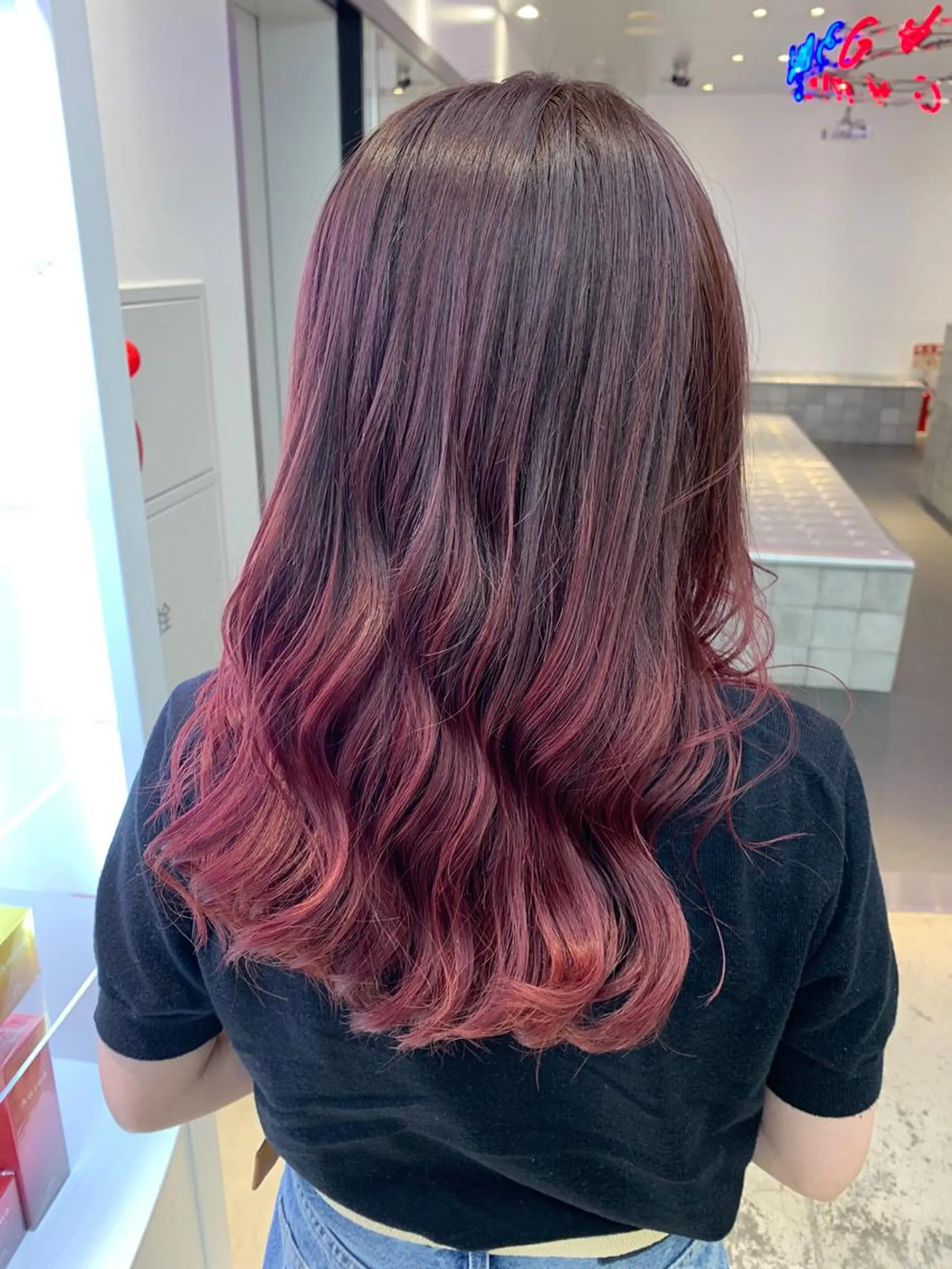 ミディアム ﾚｲﾔｰ🩵透明感 ೀユイ🌙のヘアスタイル