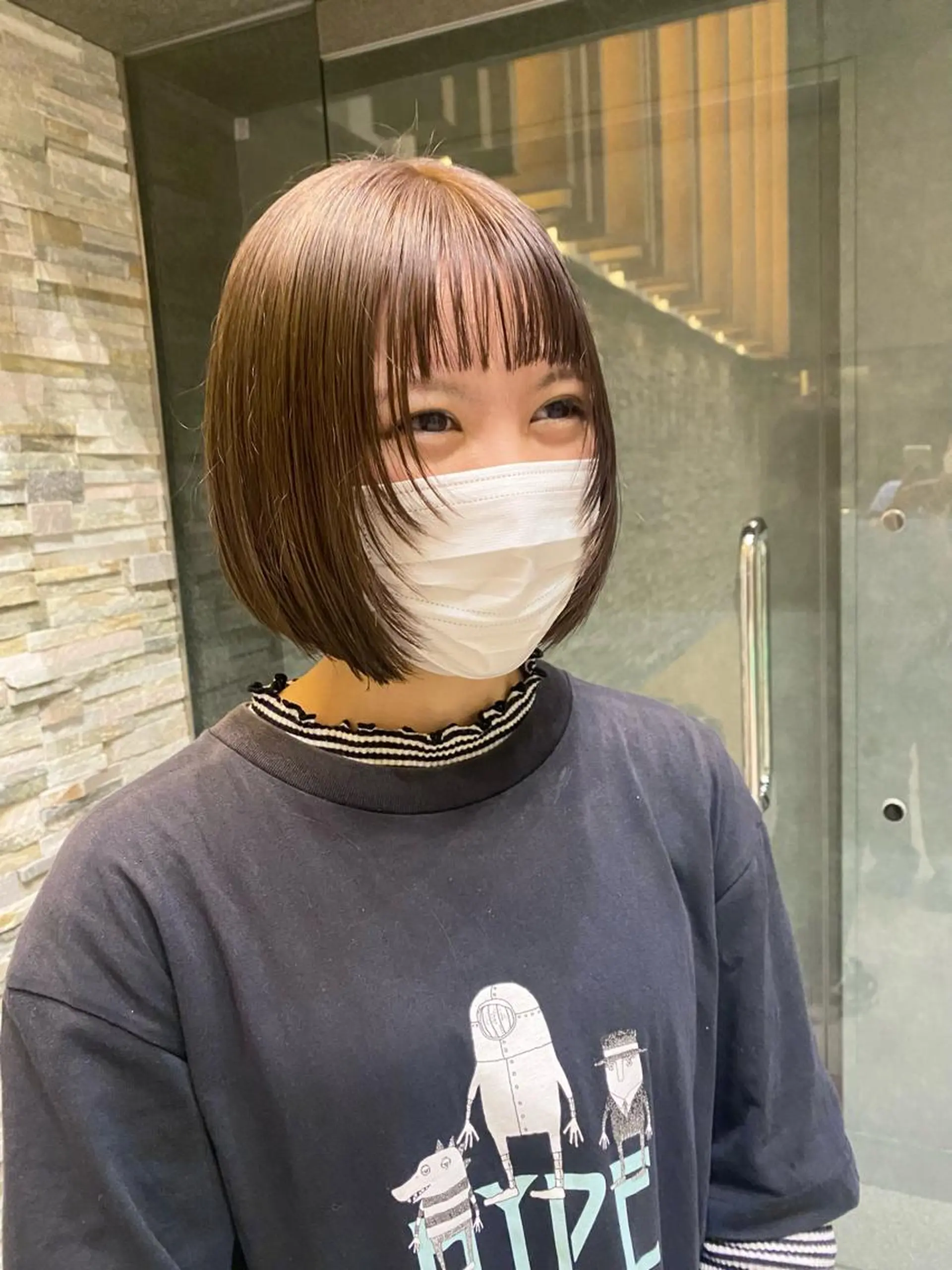 ショート 髪と音処　マトぺ所属・デザインカラー/ボブ ブリーチカラー/ユリのヘアスタイル