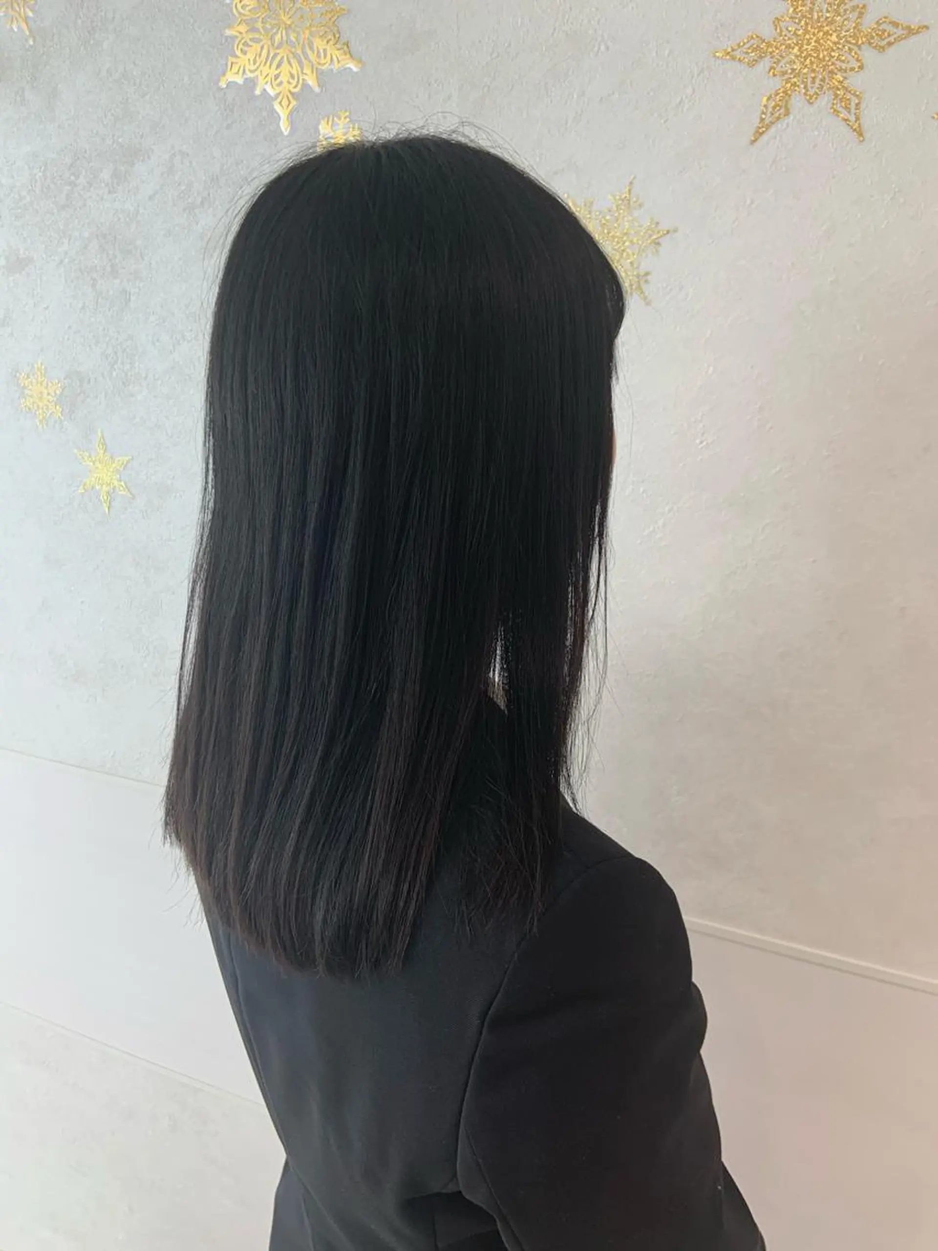 セミロング カラー ハイトーンカラー🤍 山下 優華のヘアスタイル