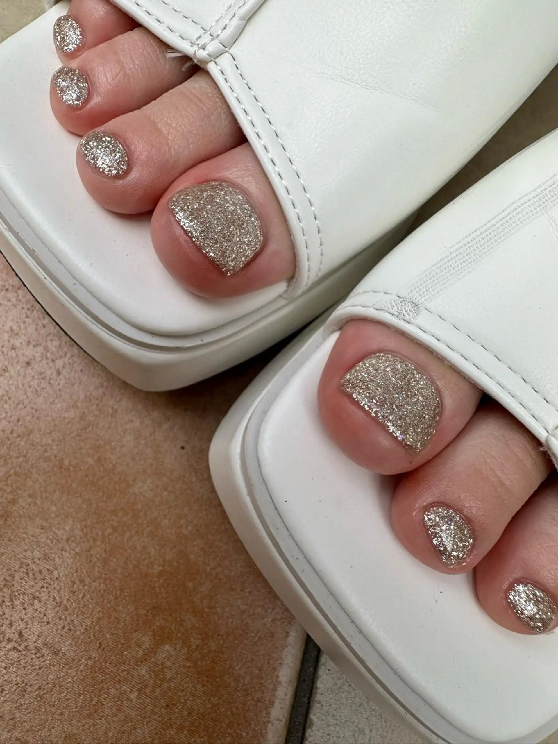 ロング カラー ヘアアレンジ キッズ ネイル マツエク・マツパ アイブロウ 福田 加奈のネイルデザイン