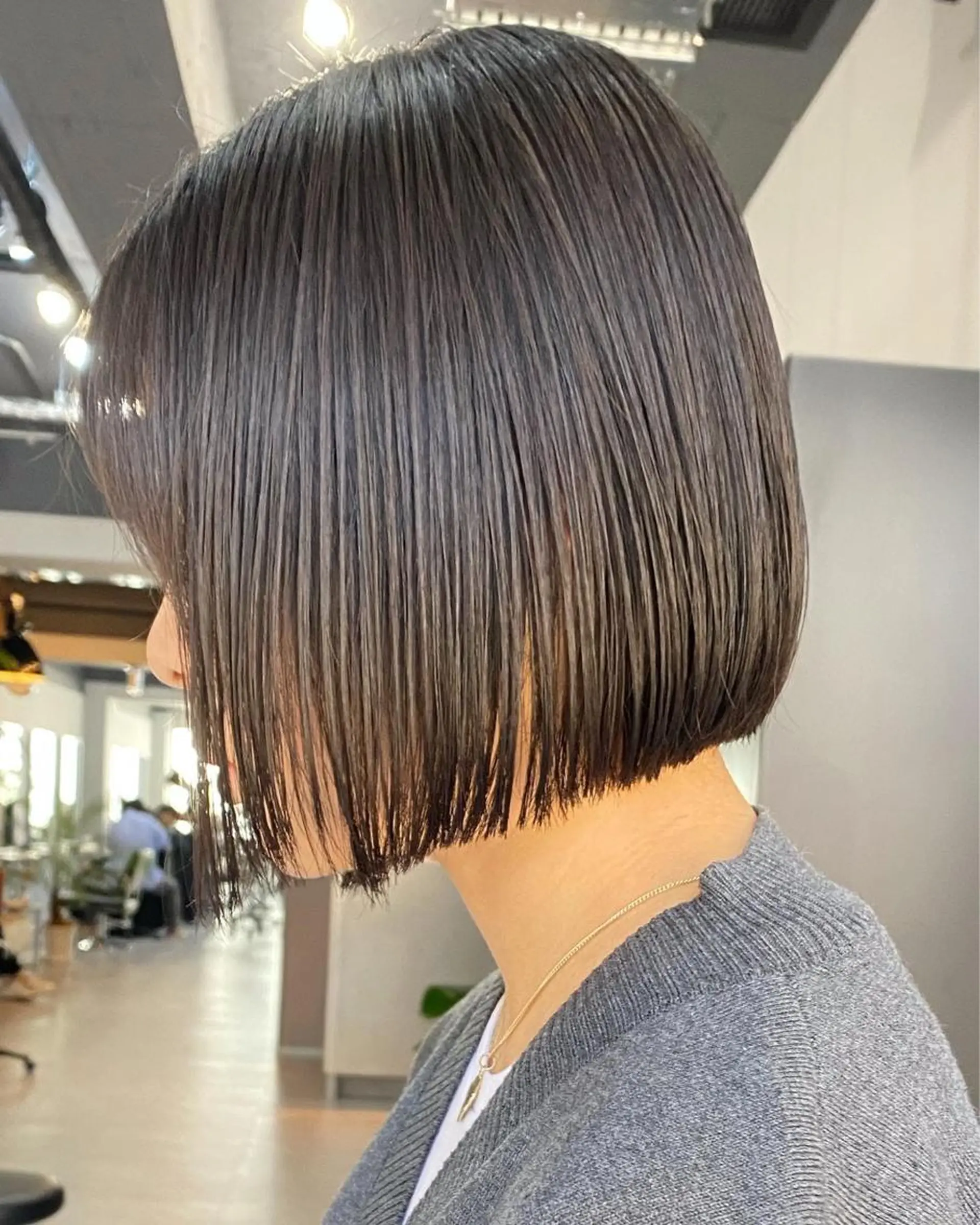 ショート カラー マツエク・マツパ 切りっぱなしボブ ボブ カット 縮毛矯正 トリートメント 中山 天地のヘアスタイル