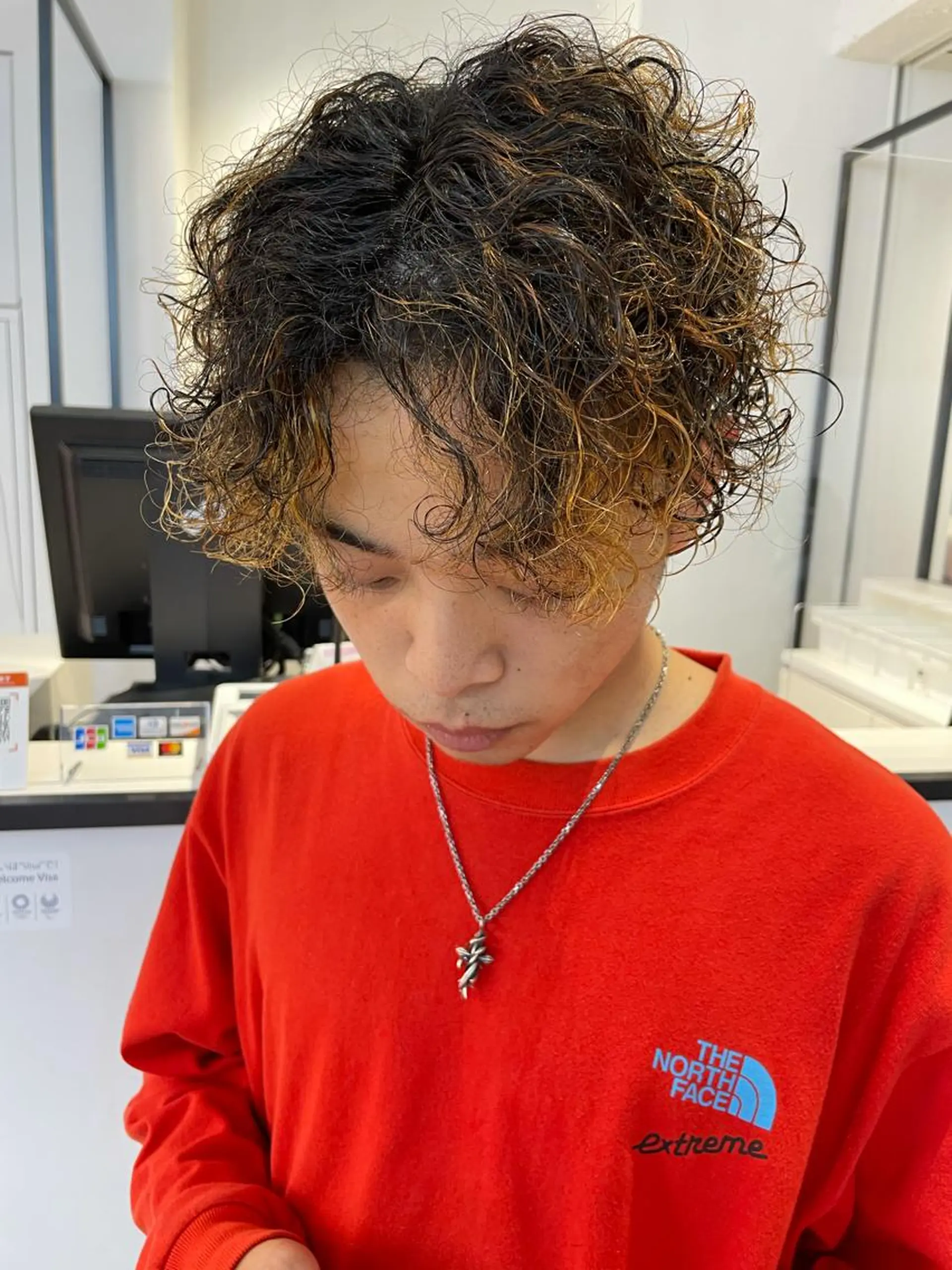 ショート カラー パーマ メンズ 🇰🇷カルマパーマ kaito🇰🇷のヘアスタイル