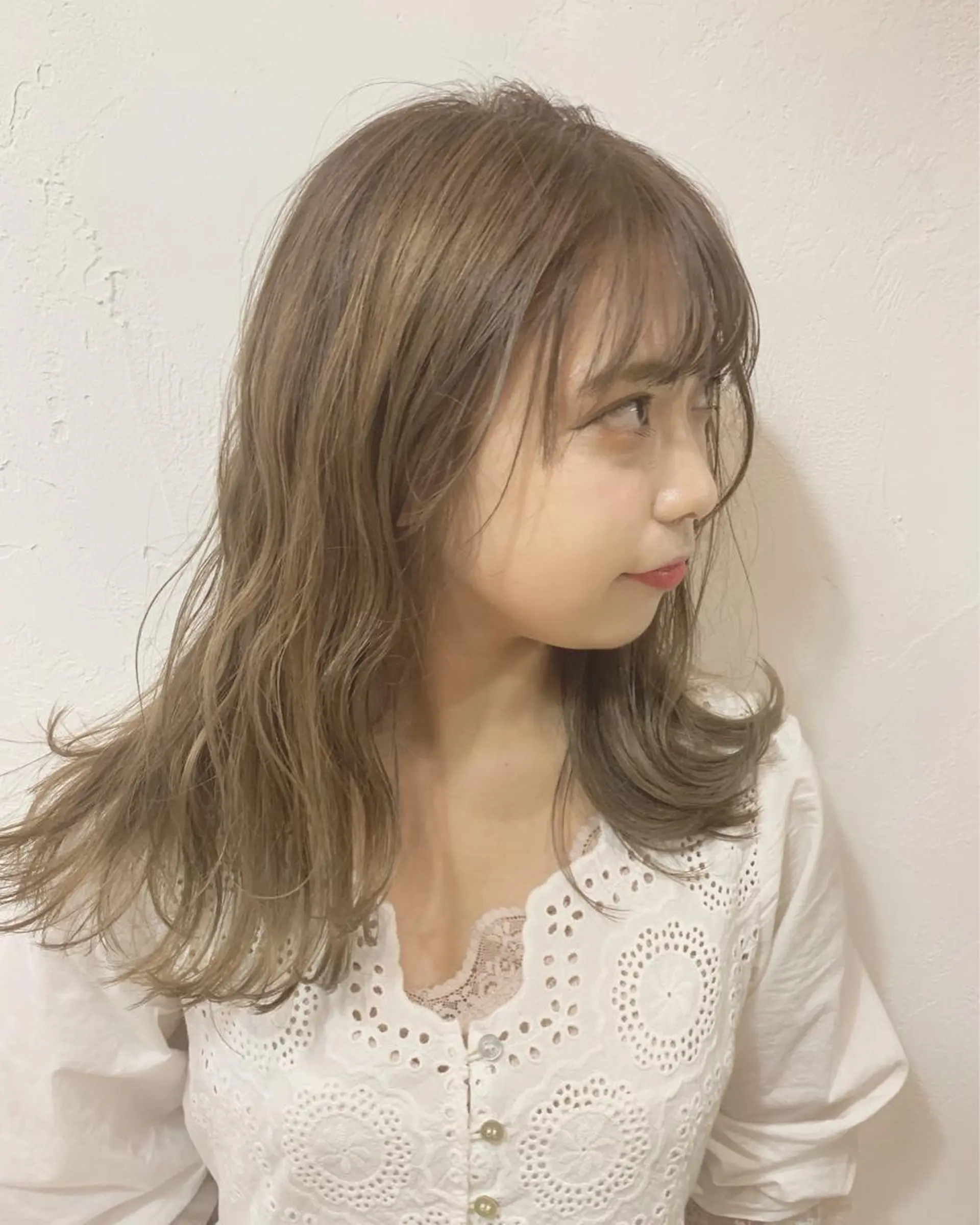 ロング カラー ネイル カット ヘアカラー トリートメント ハイトーン&暗髪🔥 表参道二刀流マエダのヘアスタイル