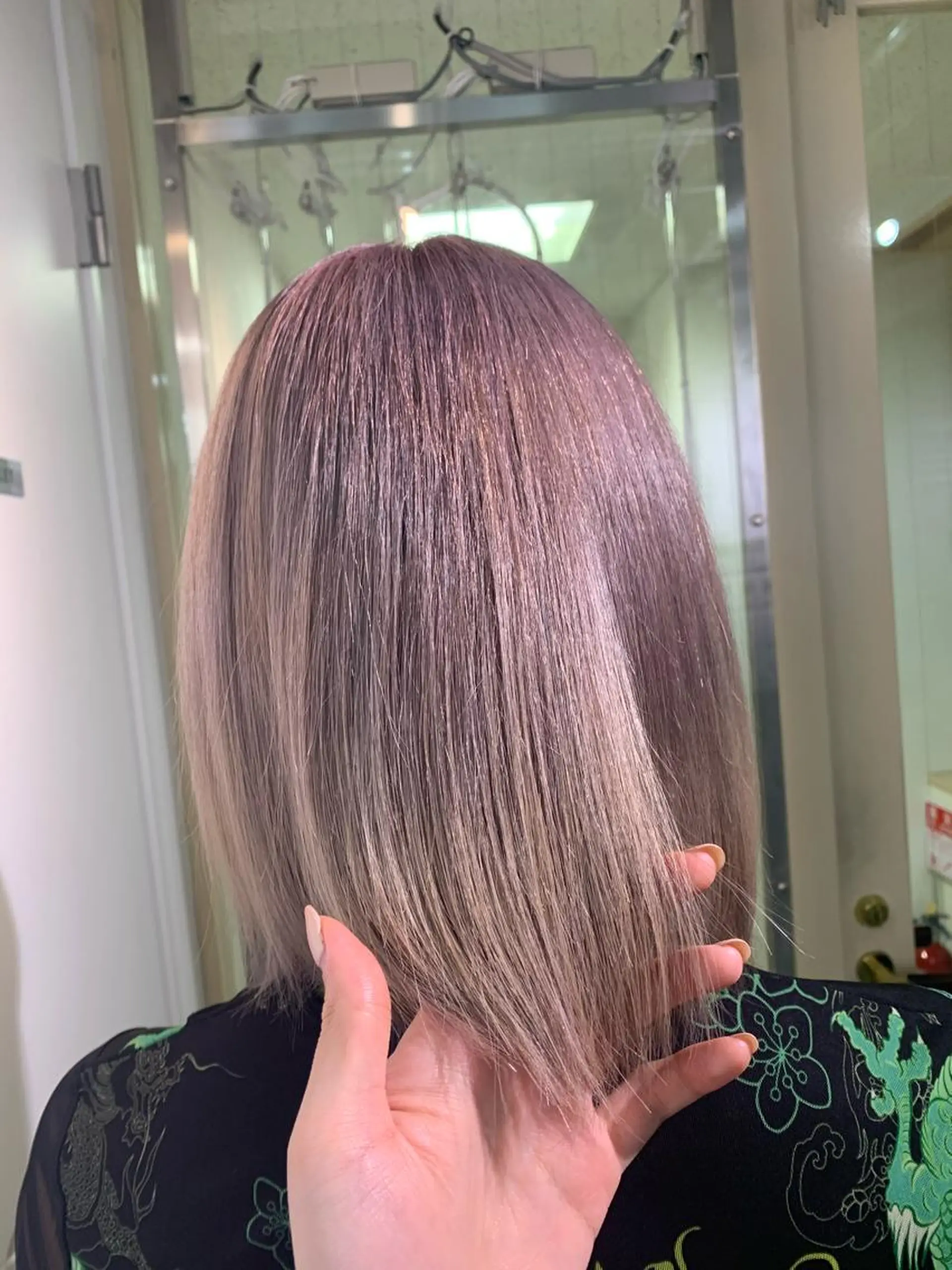 ショート カラー 韓国🤍ワンホンヘア みかん🇨🇳のヘアスタイル