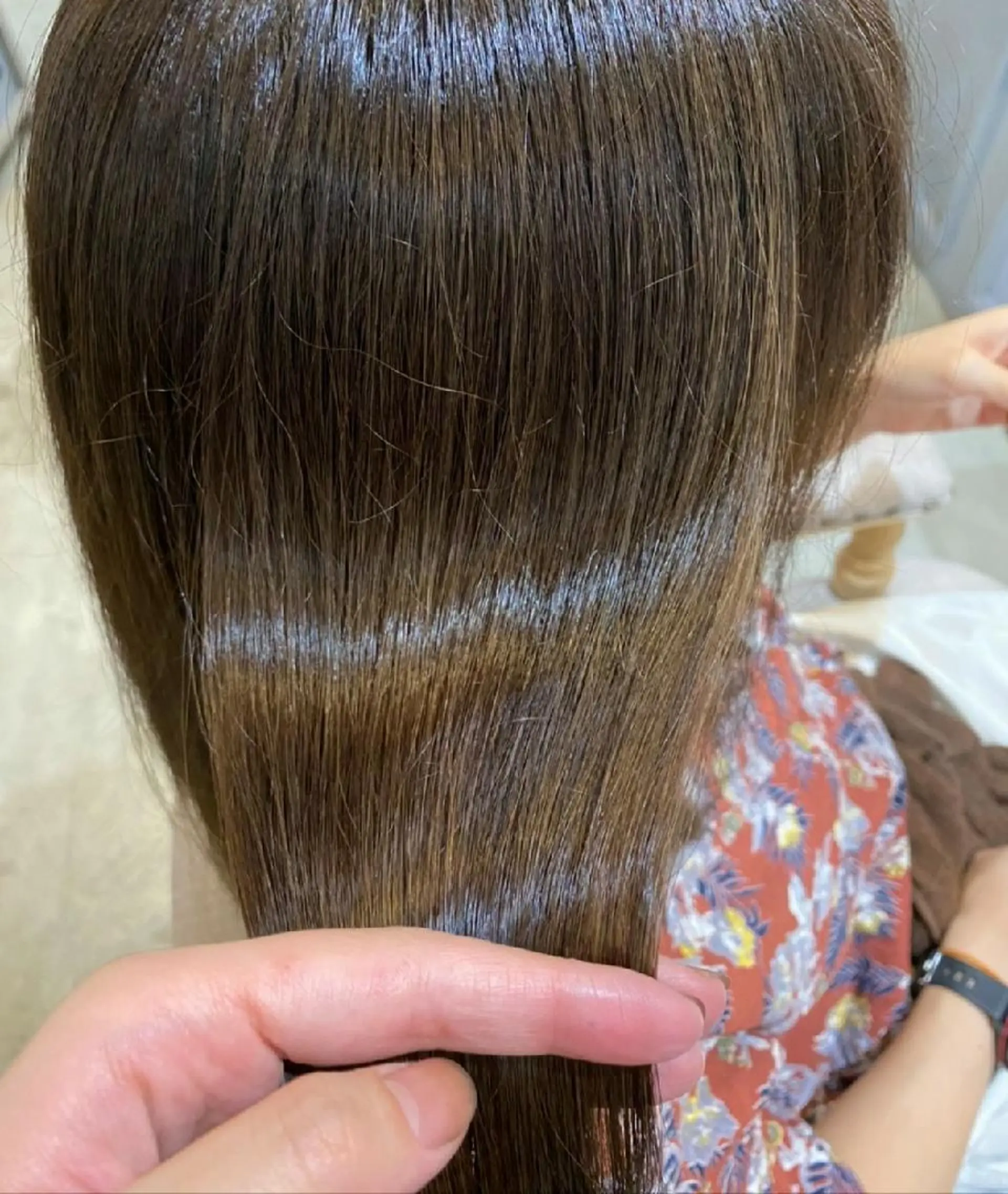 セミロング 赤松 摩美のヘアスタイル