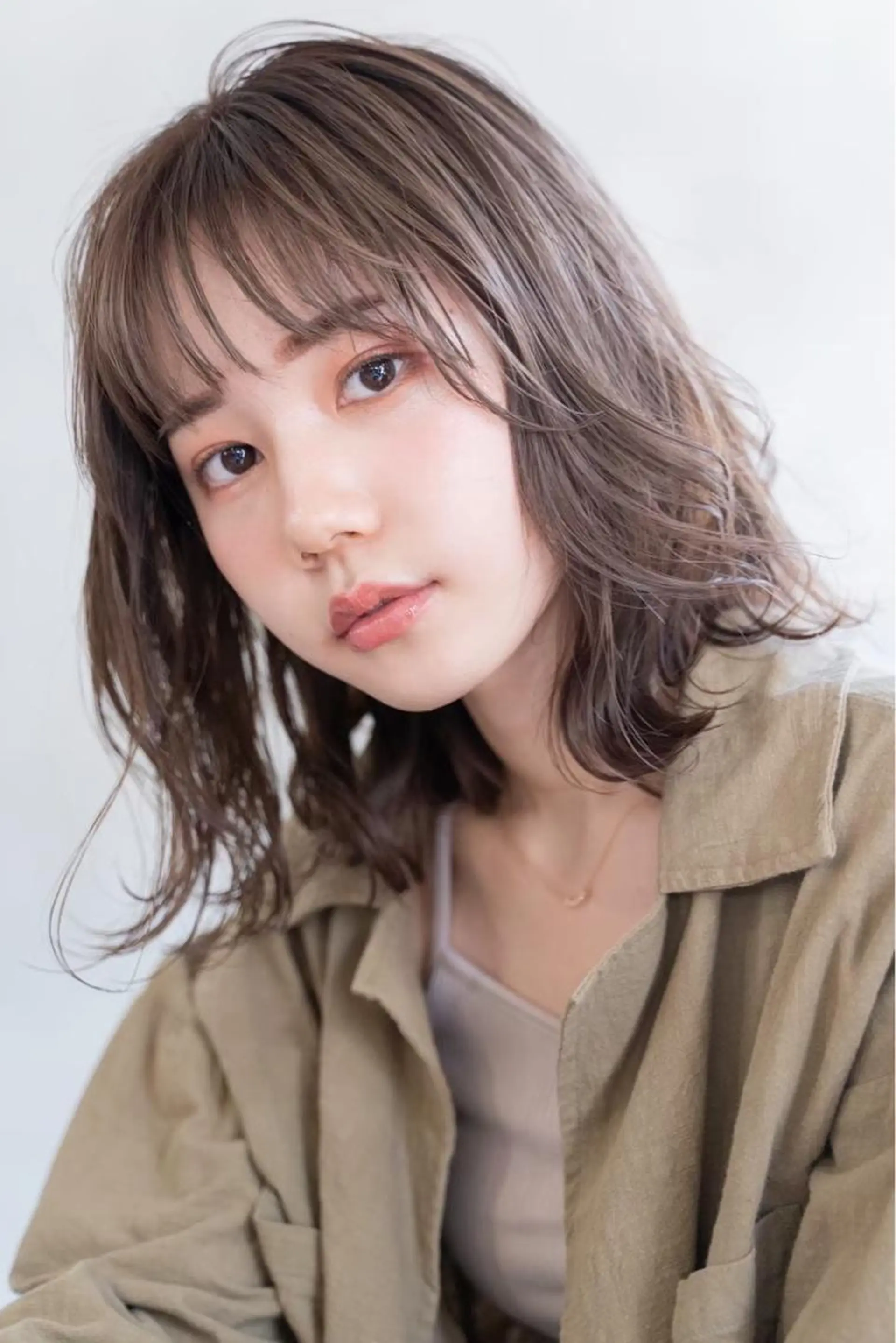 ミディアム 顔まわりレイヤー 韓国風ヘア レイヤーカット ローレイヤー 縮毛矯正 カット ヘアカラー トリートメント Masena所属・【必ず似合わせます】 川口航平のヘアスタイル