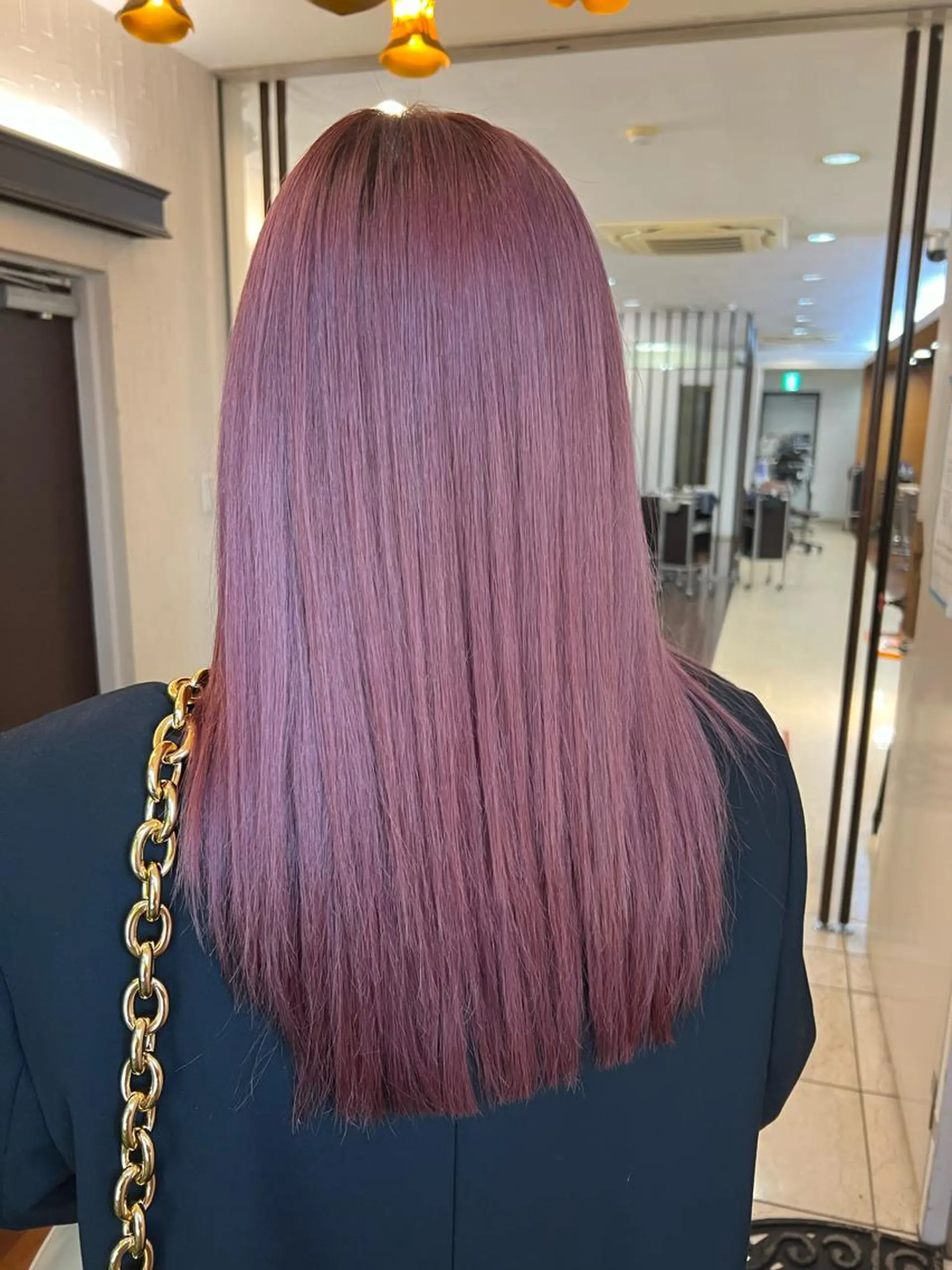 セミロング カラー ヘアカラー ナナナパレナ所属・NARUSE✂︎ カラースペシャリストのヘアスタイル