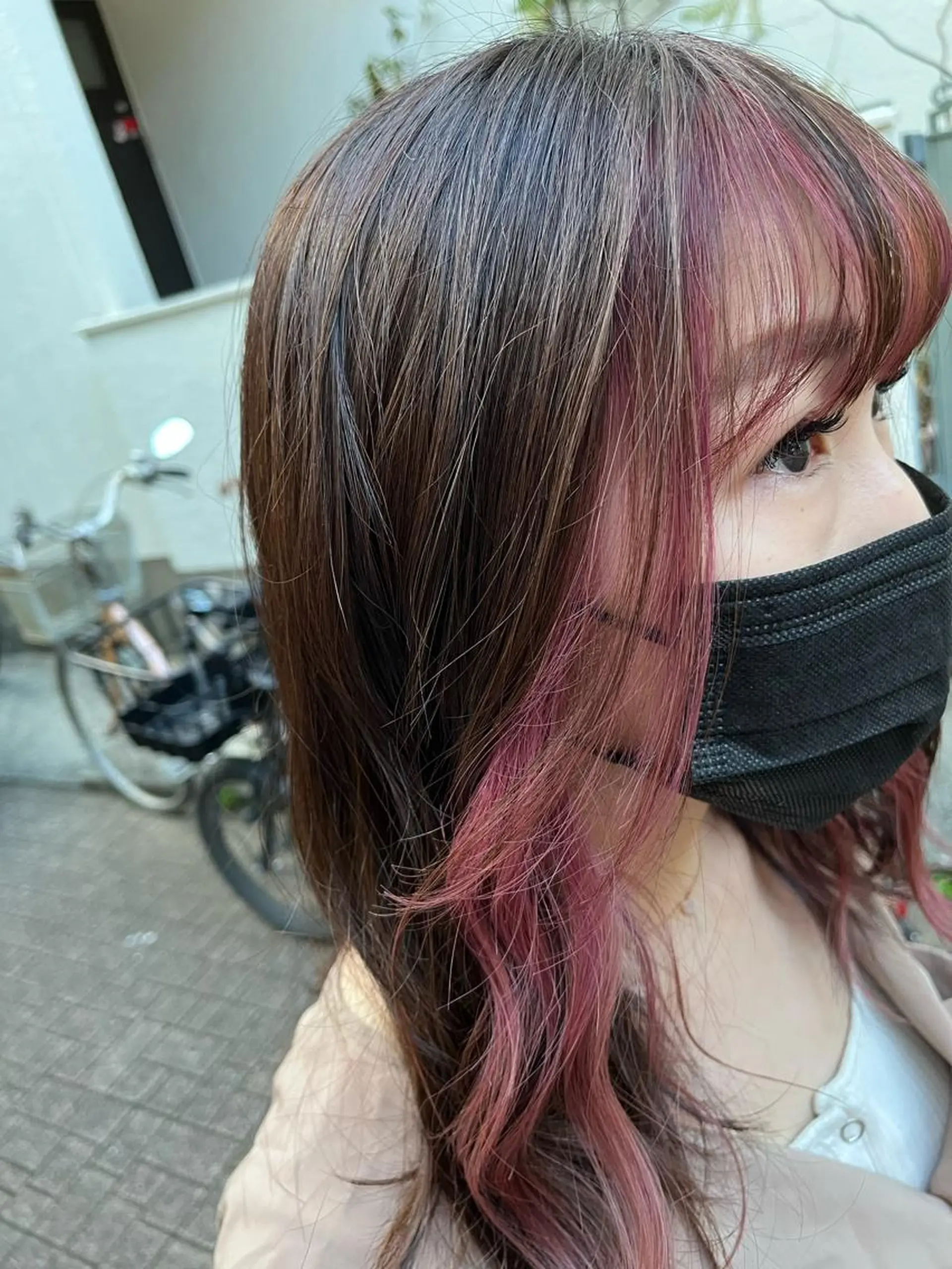 セミロング カラー ショートボブ アッシュ バレイヤージュ ミストバング ベージュカラー カット ヘアカラー トリートメント 原宿サロン代表 デザインカラー伊藤卓のヘアスタイル