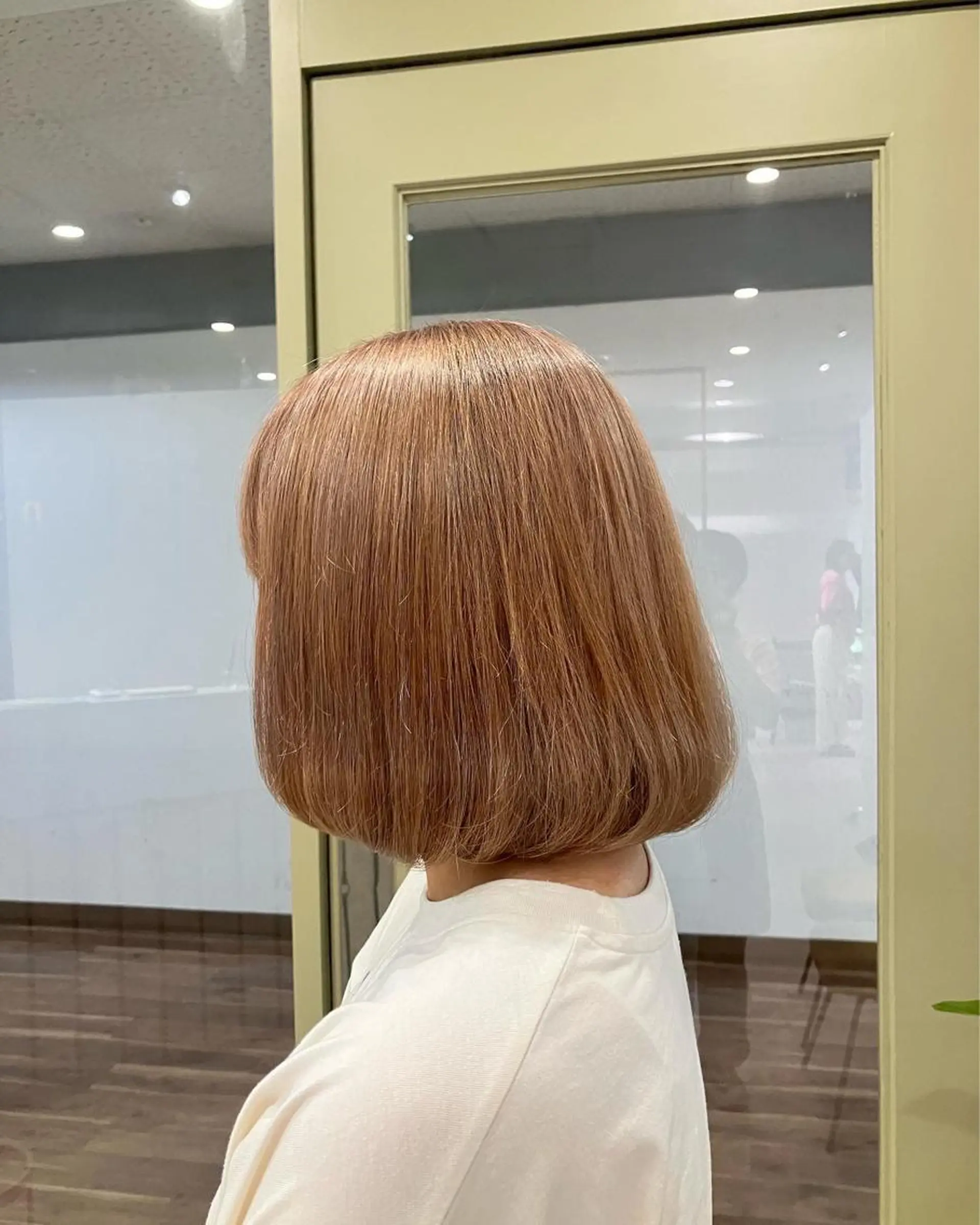 ミディアム 平松 里穗のヘアスタイル