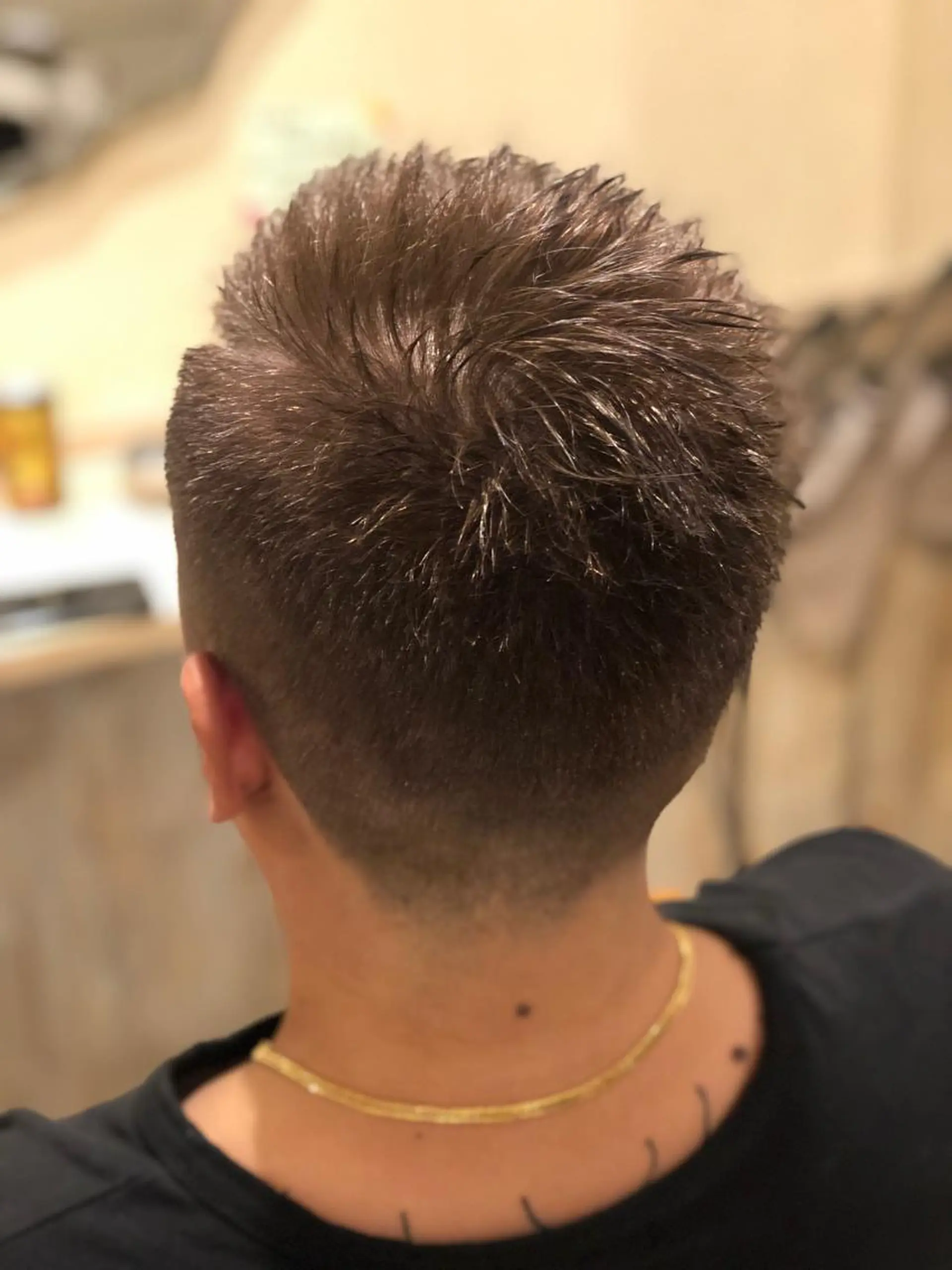 カラー メンズ ダブルカラー シルバー vi viのヘアスタイル