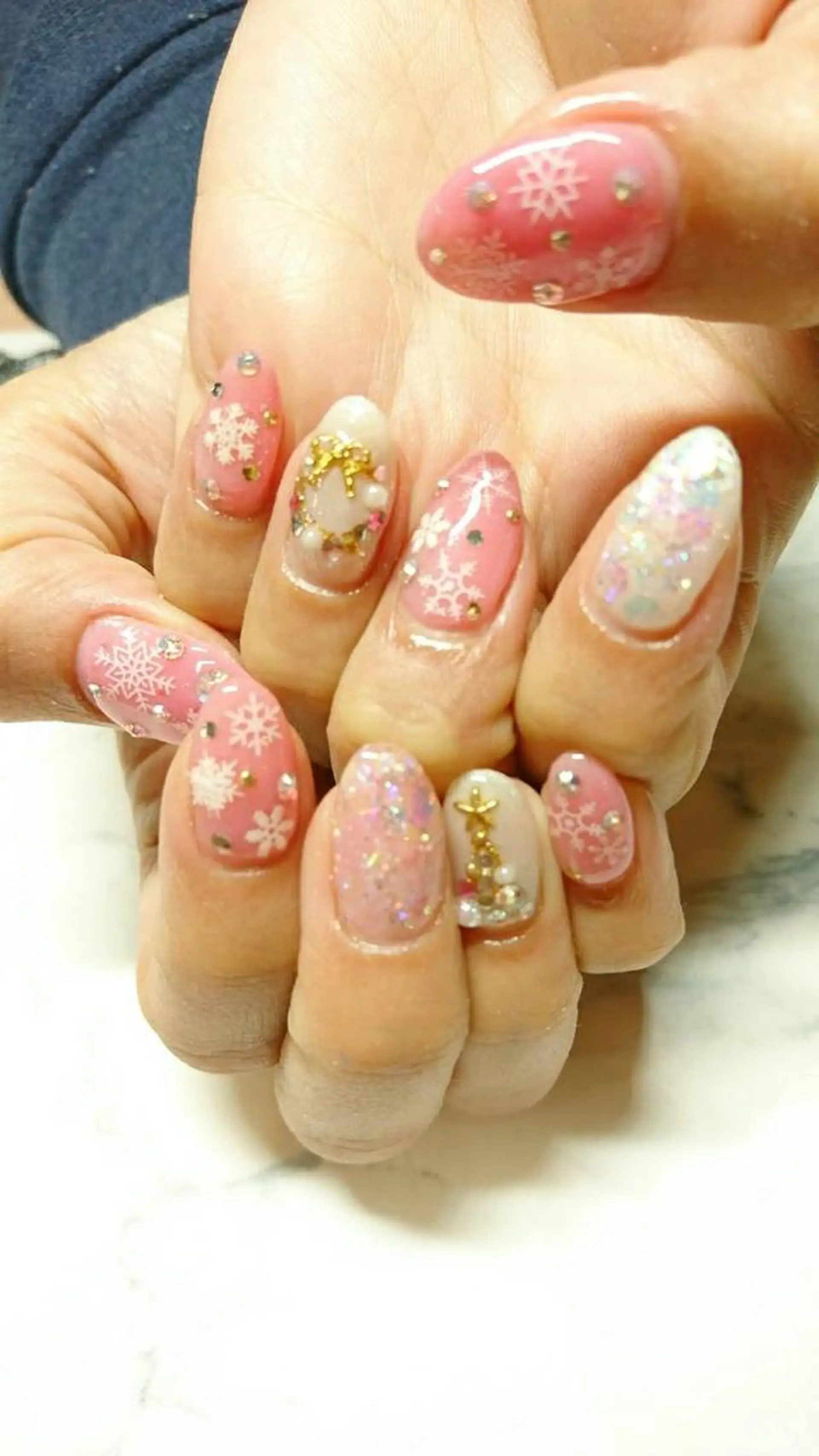 ネイル 菅野 愛花のネイルデザイン