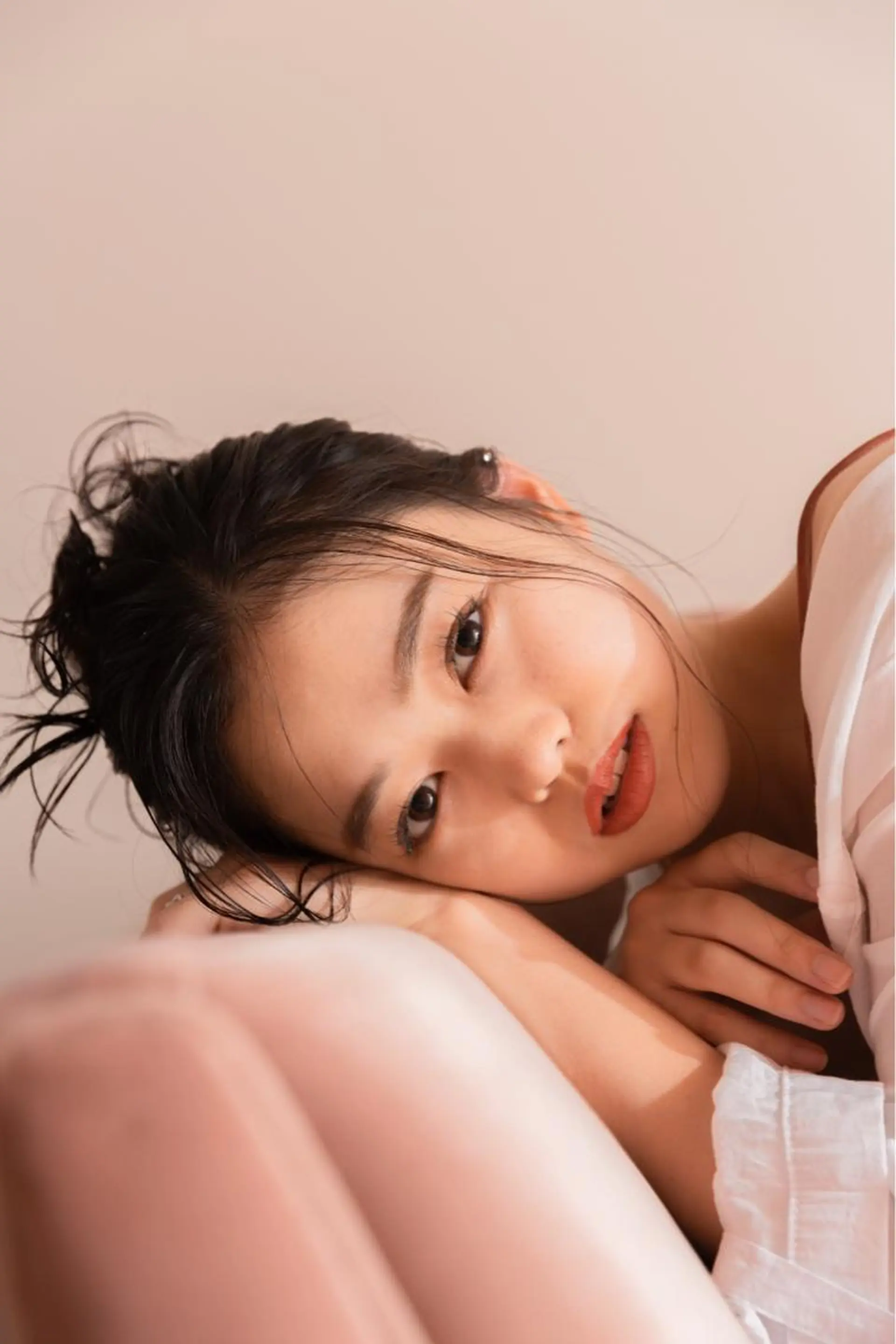 セミロング カラー ヘアアレンジ robe所属・ツジガキ ユウスケのヘアスタイル