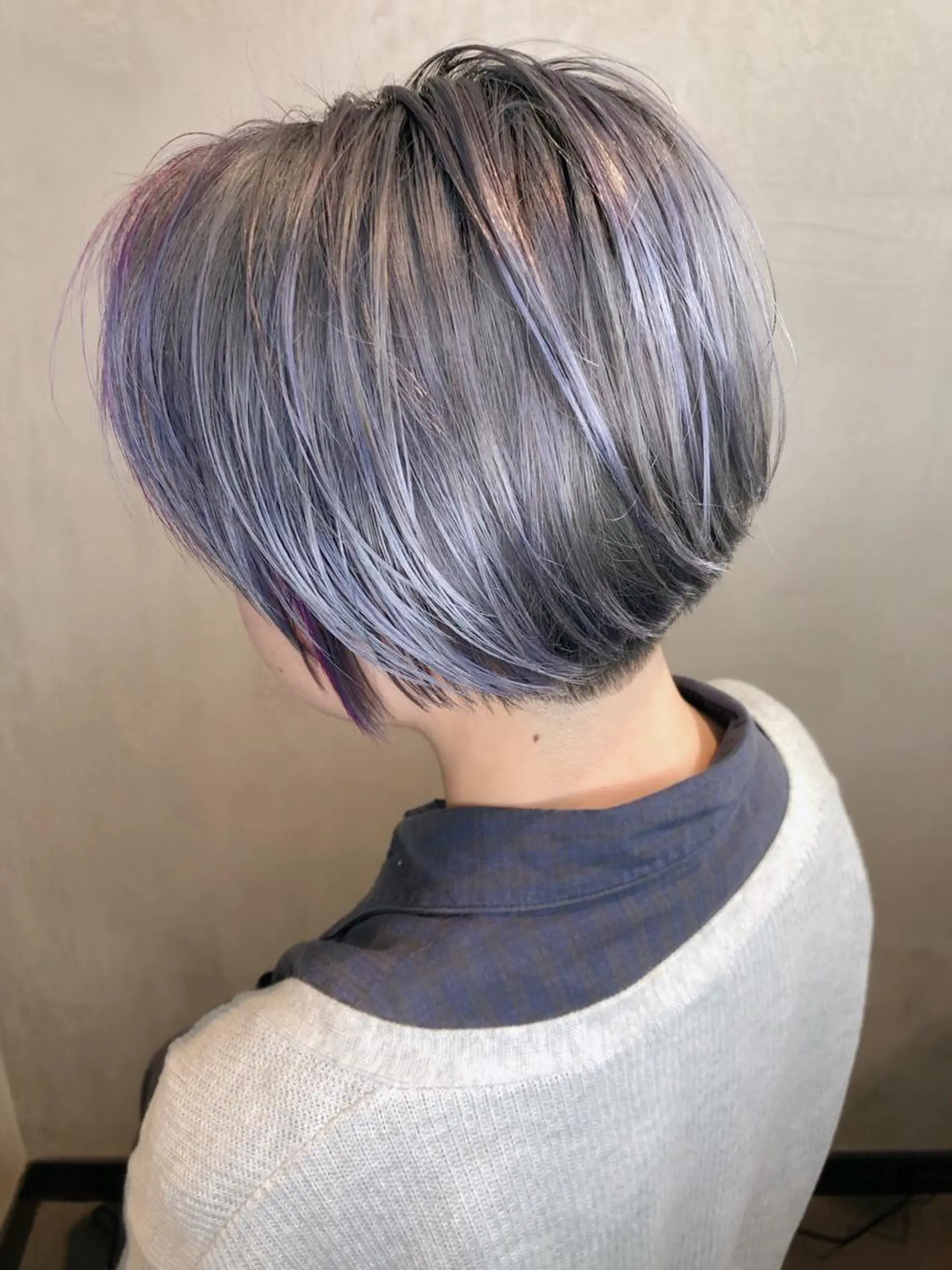 ショート カラー ラベンダーカラー カット ヘアカラー トリートメント 大西 直人のヘアスタイル