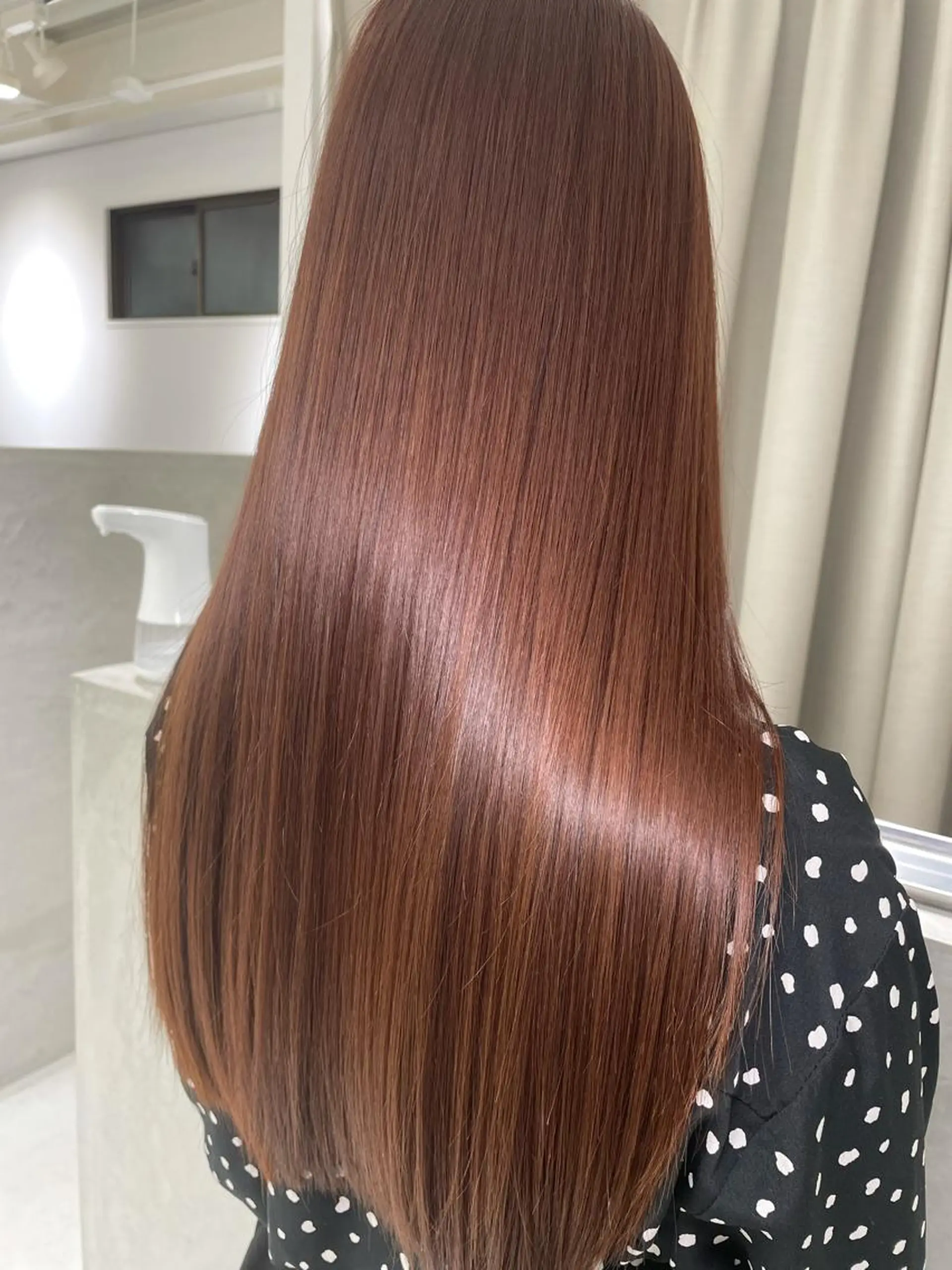 ロング カラー アディクシーカラー バレイヤージュ ベージュカラー ブリーチ ケアブリーチ カット 縮毛矯正 トリートメント ito. ブリーチ/髪質改善のヘアスタイル