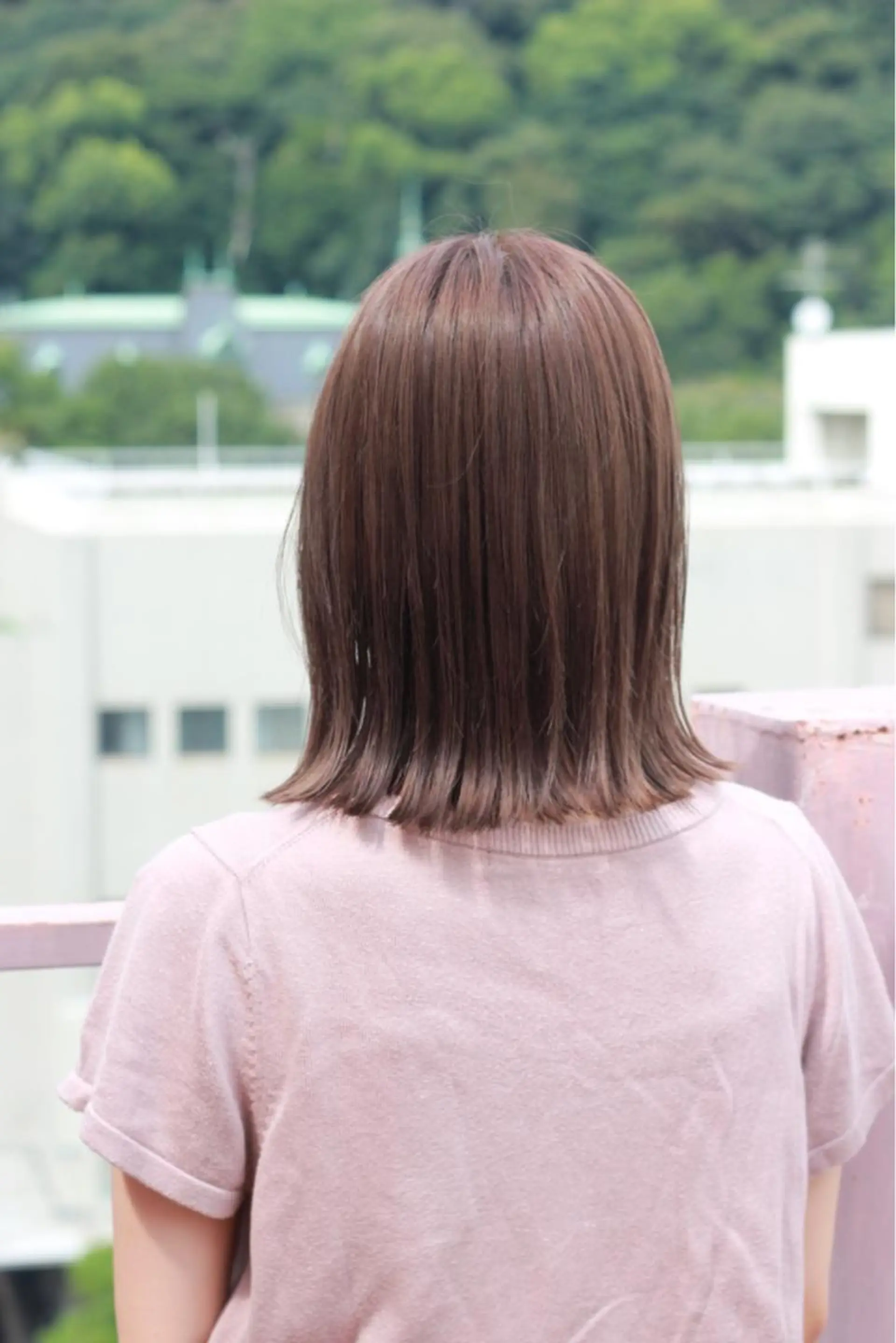 ミディアム カラー ベージュカラー ブリーチ ミルクティーベージュ カット ヘアカラー Viage （ビアージュ）のヘアスタイル