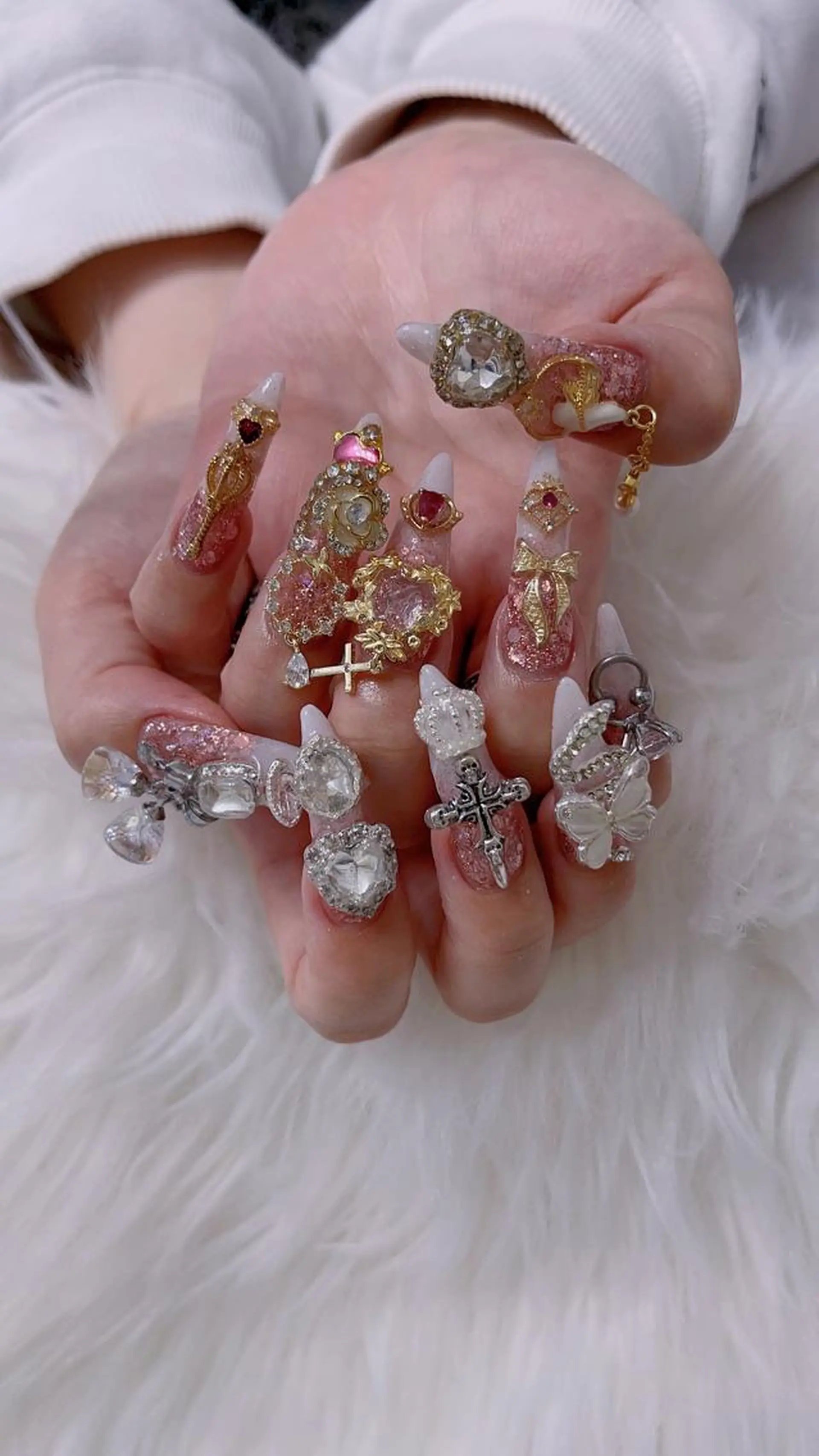 ネイル 菲菲ネイルサロン所属・FF フィフィネイルサロンのネイルデザイン