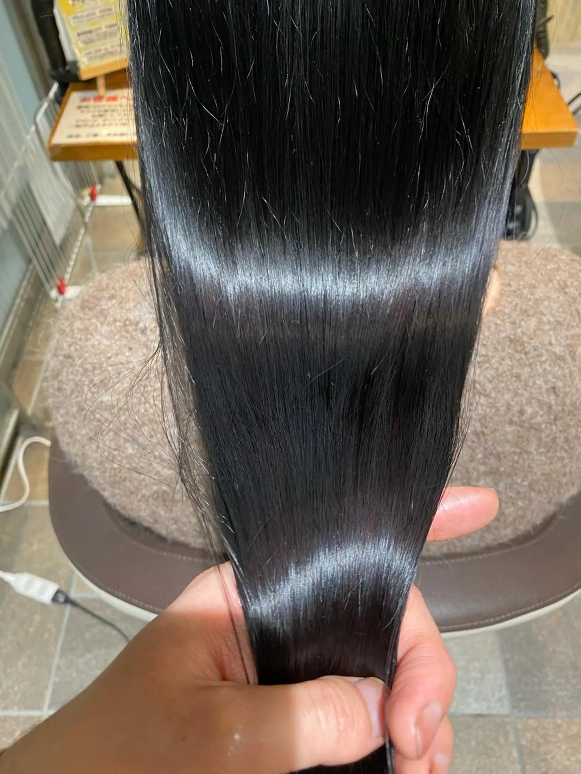 ミディアム 酸性ストレート カット 縮毛矯正 トリートメント 北村 雄太のヘアスタイル